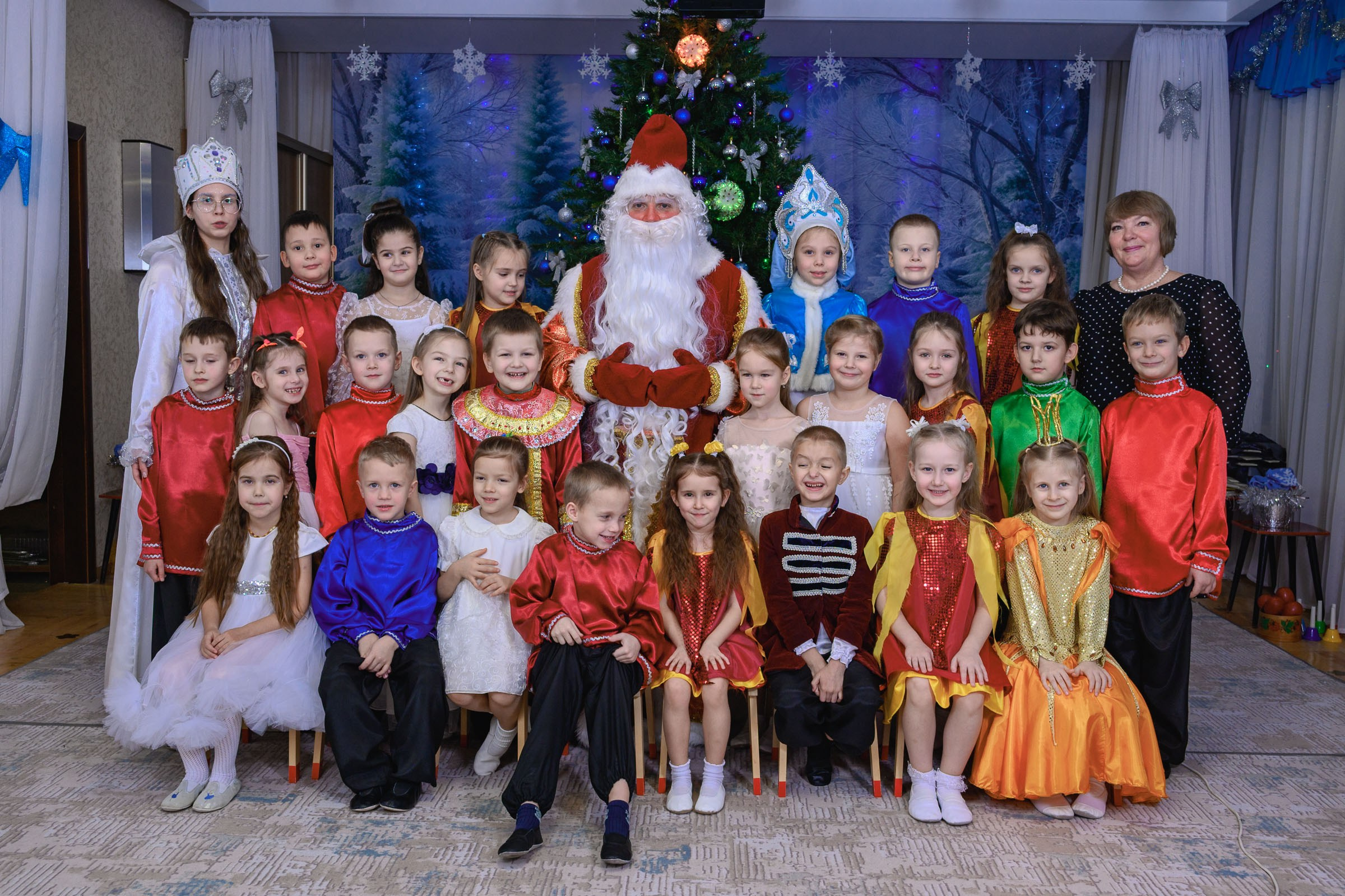 Новогодние утренники ДС 463. Семейный и детский фотограф в Самаре Ренат Алимбиков
