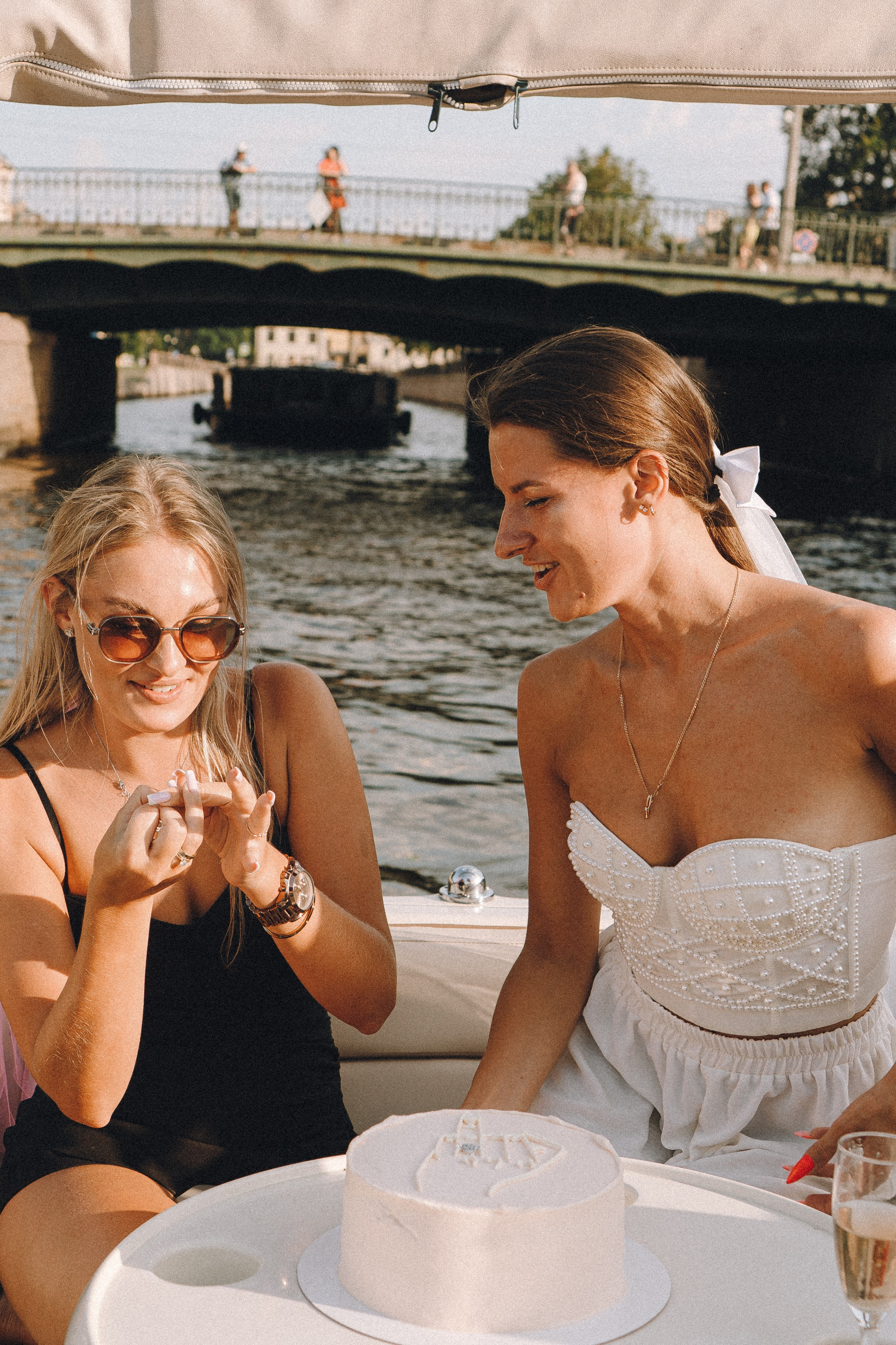 ДЕВИЧНИК НА КАТЕРЕ. Профессиональный фотограф, Санкт-Петербург — Виктория Богомолова