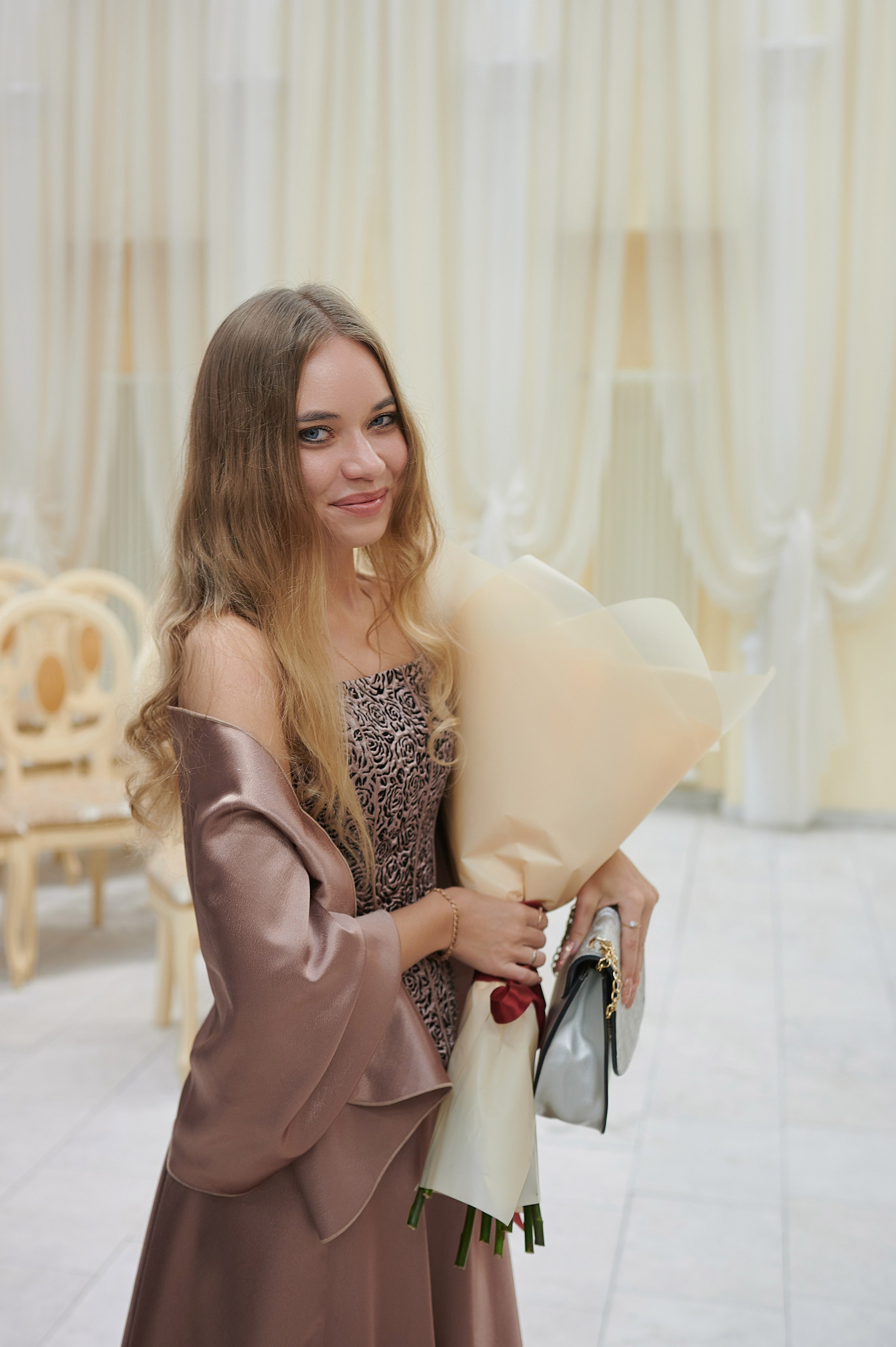 Регистрация в ЗАГСе на Институтском. Фотосессия в Санкт-Петербурге | Услуги профессионального фотографа