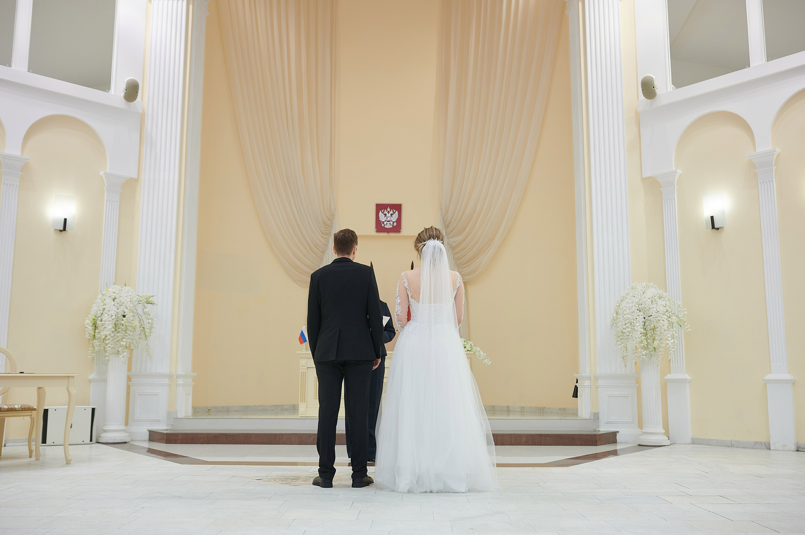 Регистрация в ЗАГСе на Институтском. Фотосессия в Санкт-Петербурге | Услуги профессионального фотографа
