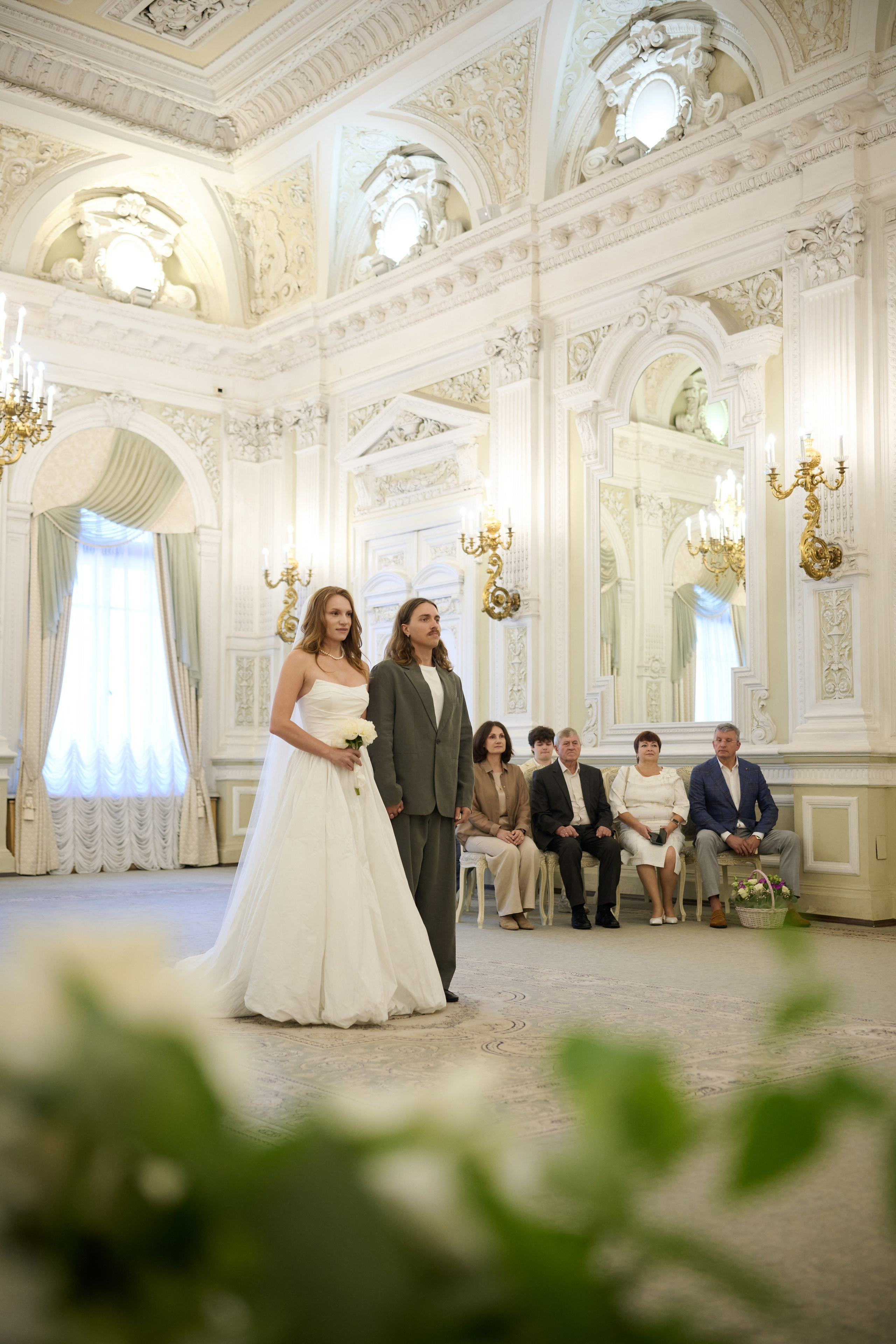 1 Дворец бракосочетания и прогулка в Летнем саду. Фотосессия в Санкт-Петербурге | Услуги профессионального фотографа