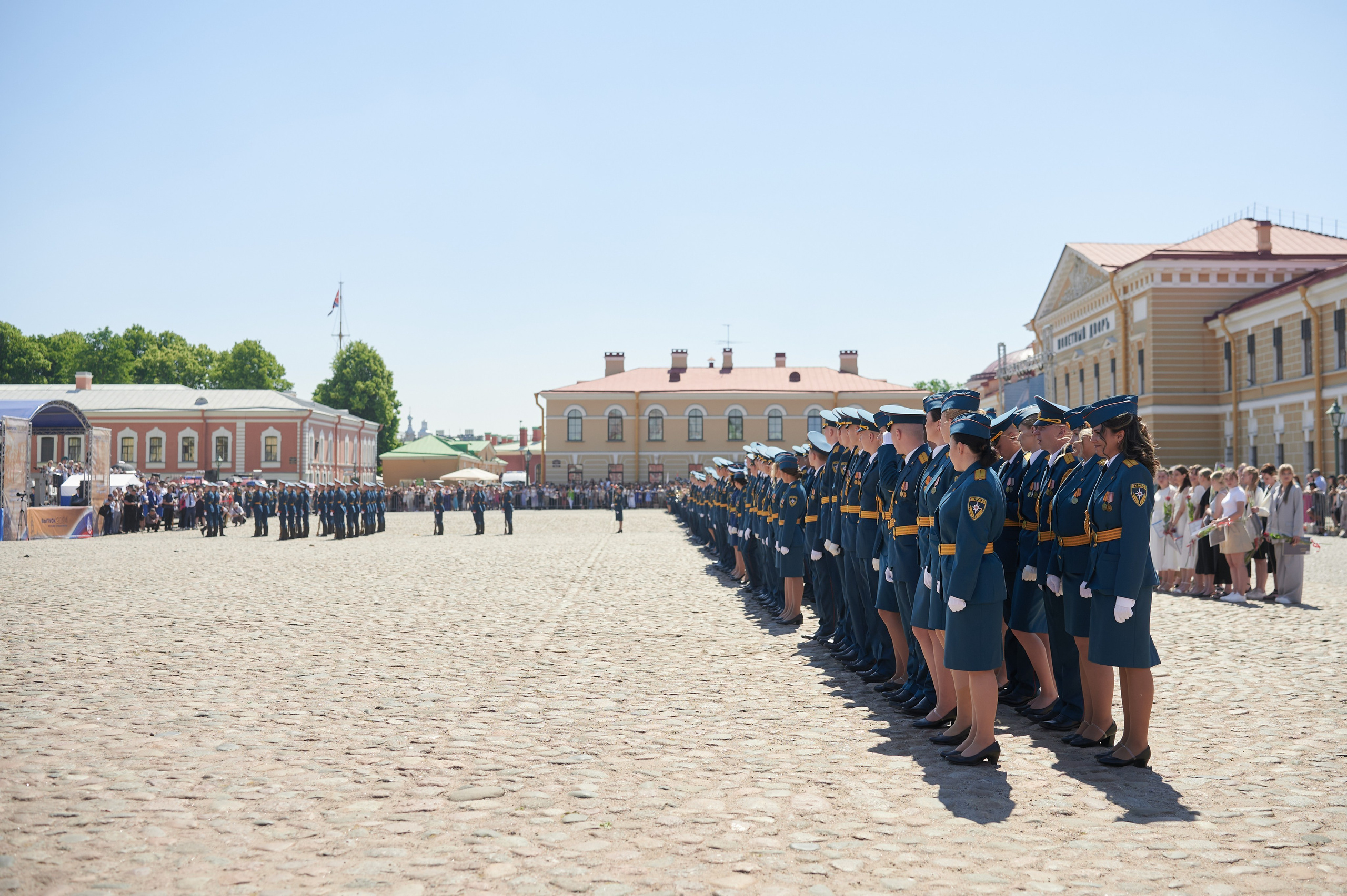 Выпускные и вручения дипломов. Фотосессия в Санкт-Петербурге | Услуги профессионального фотографа