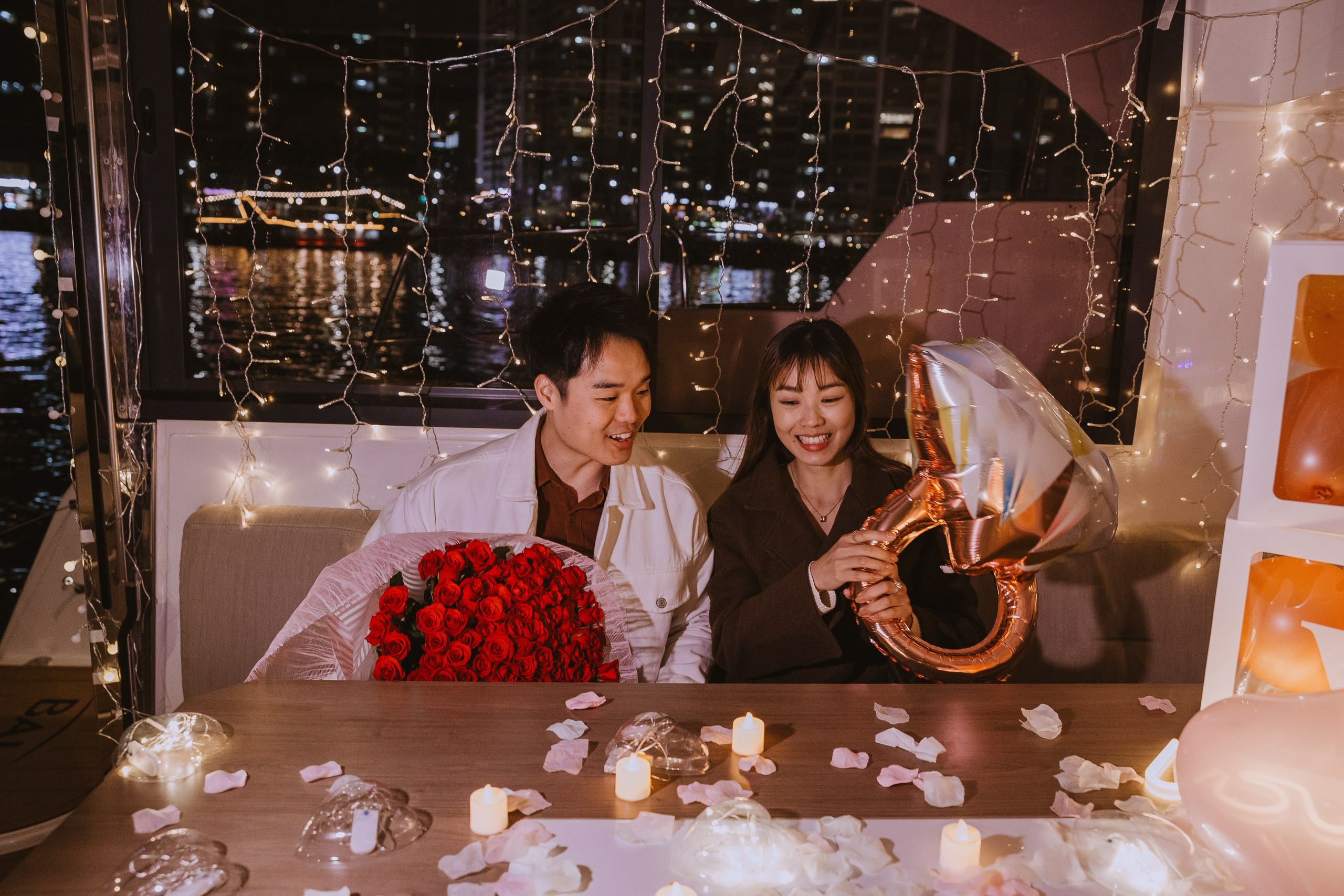 Предложение руки и сердца на яхте во время вечерней прогулке в Пусане. ВАШ ФОТОГРАФ В ПУСАНЕ (Южная Корея) Александра Ануфрий