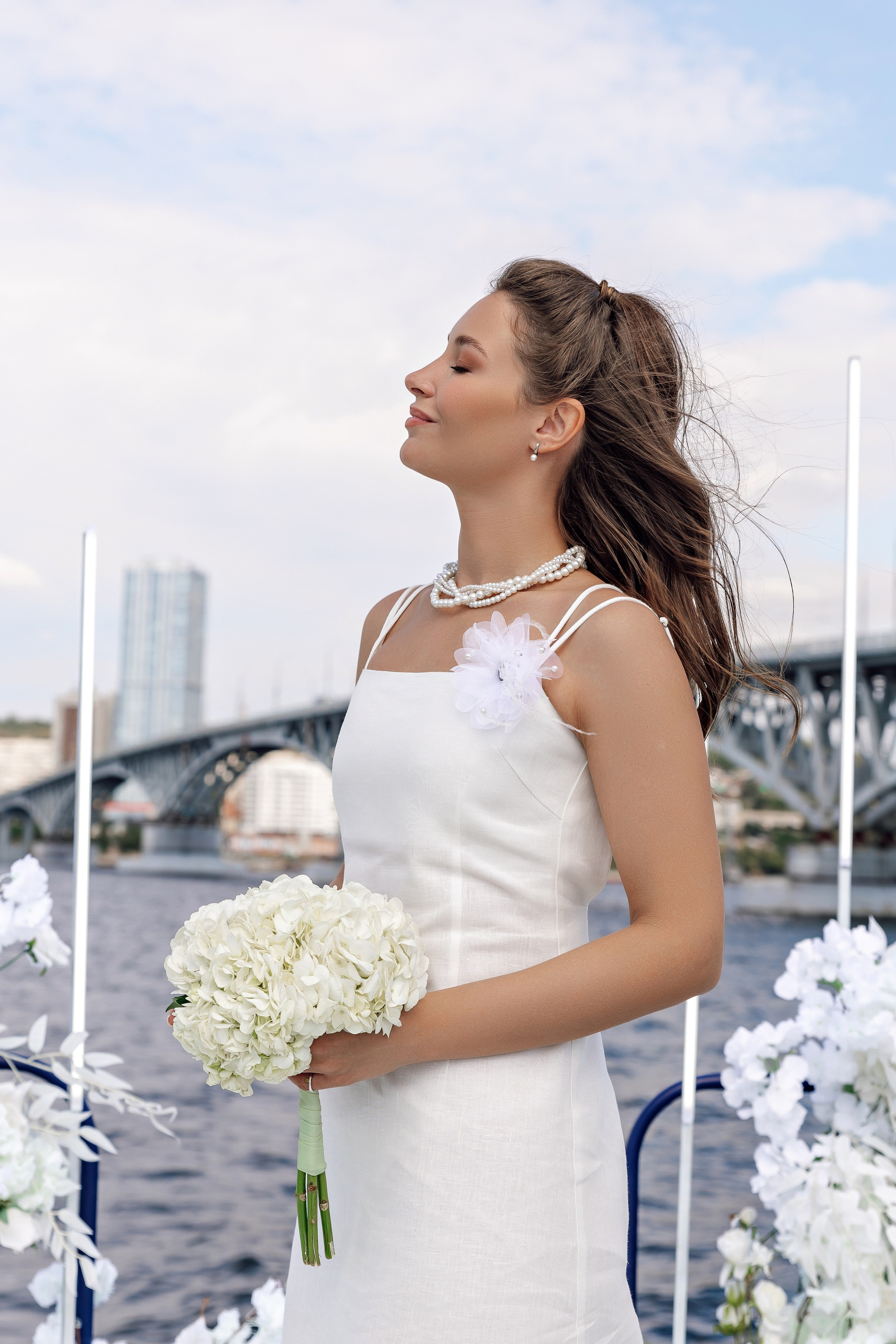 Александра и Геннадий. Яхта. Свадебный фотограф в Саратове