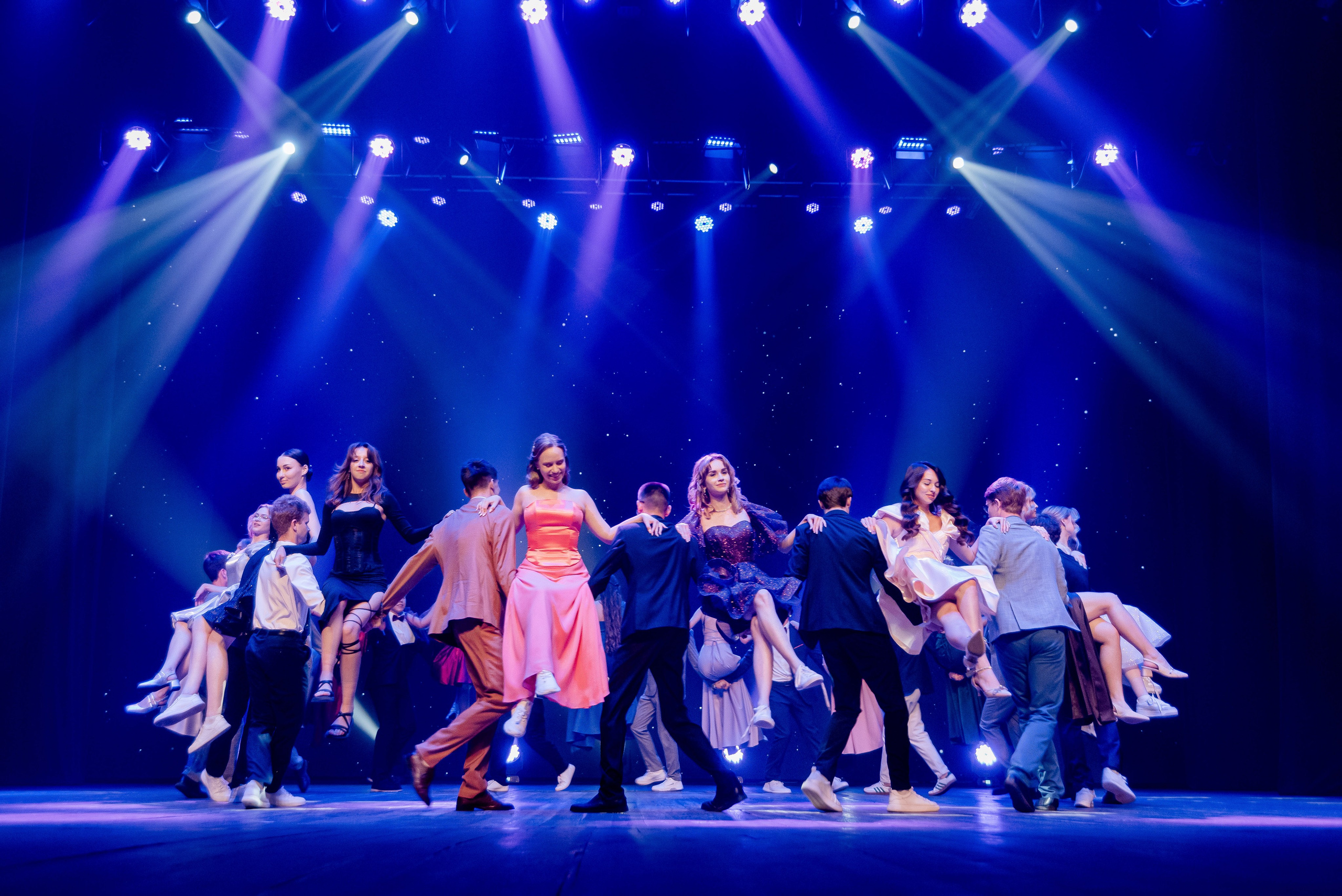 30 Школа. Волжский. Вручение ДК Юбилейный. Фотограф в Волгограде и Волжском Александр Горбань