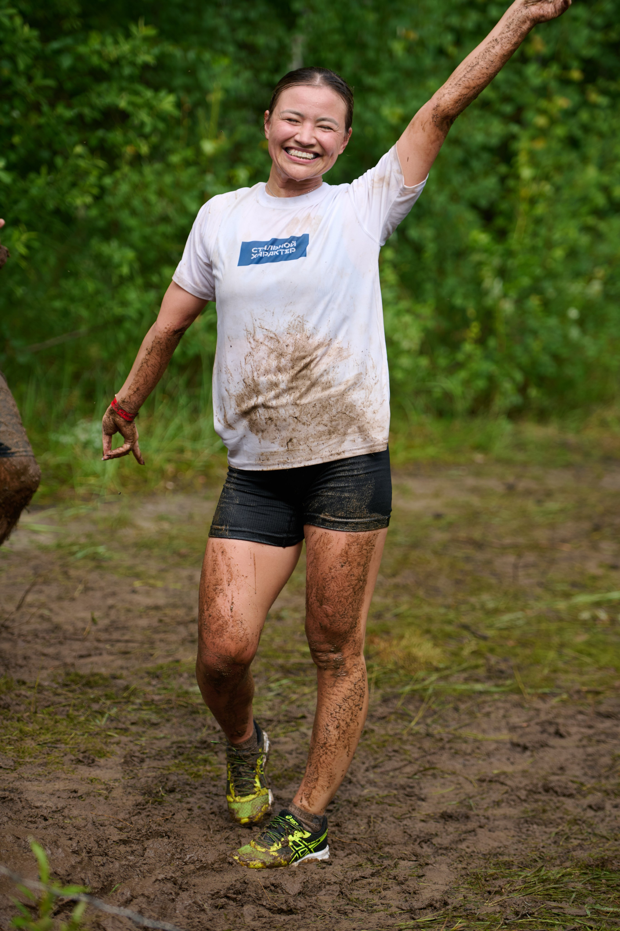 Фоторепортаж с забега Стальной характер в Сургуте, 5 июля 2025. Репортажный и семейный фотограф — Шелихов Сергей