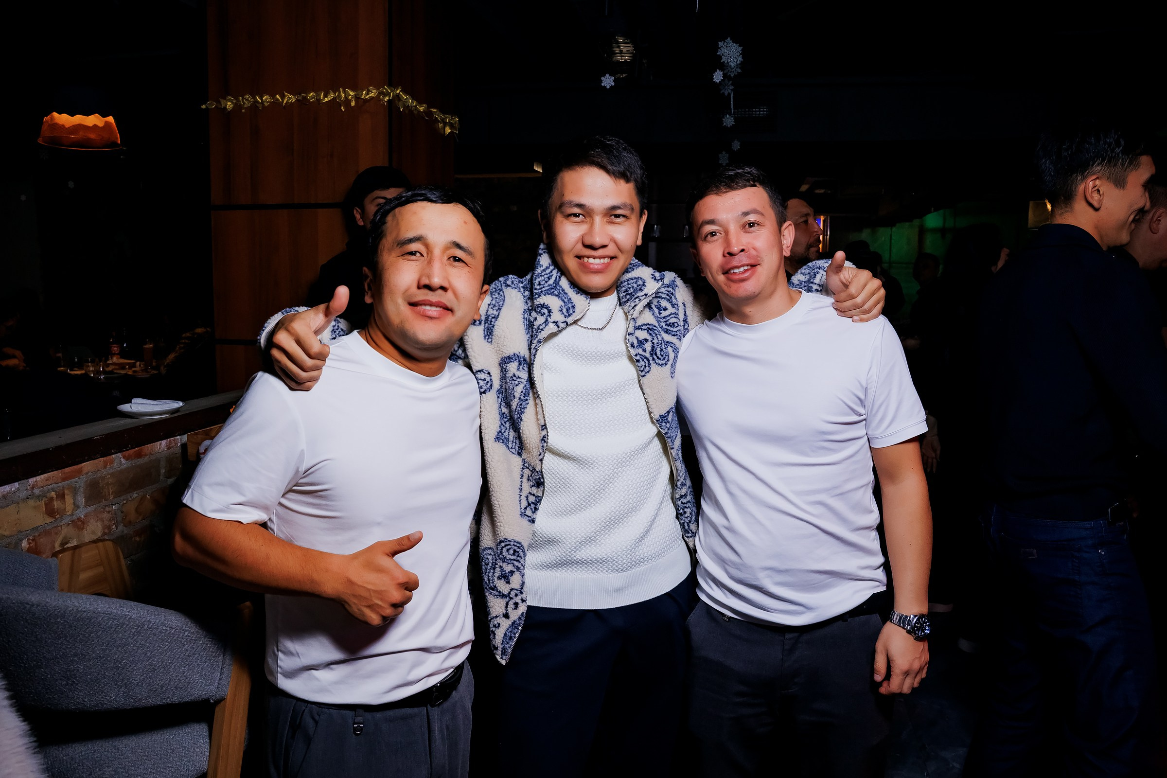 Chechil Pub на Жарокова-Chechil Жарокова. Репортажный фотограф в Алматы Каюпов Сержан