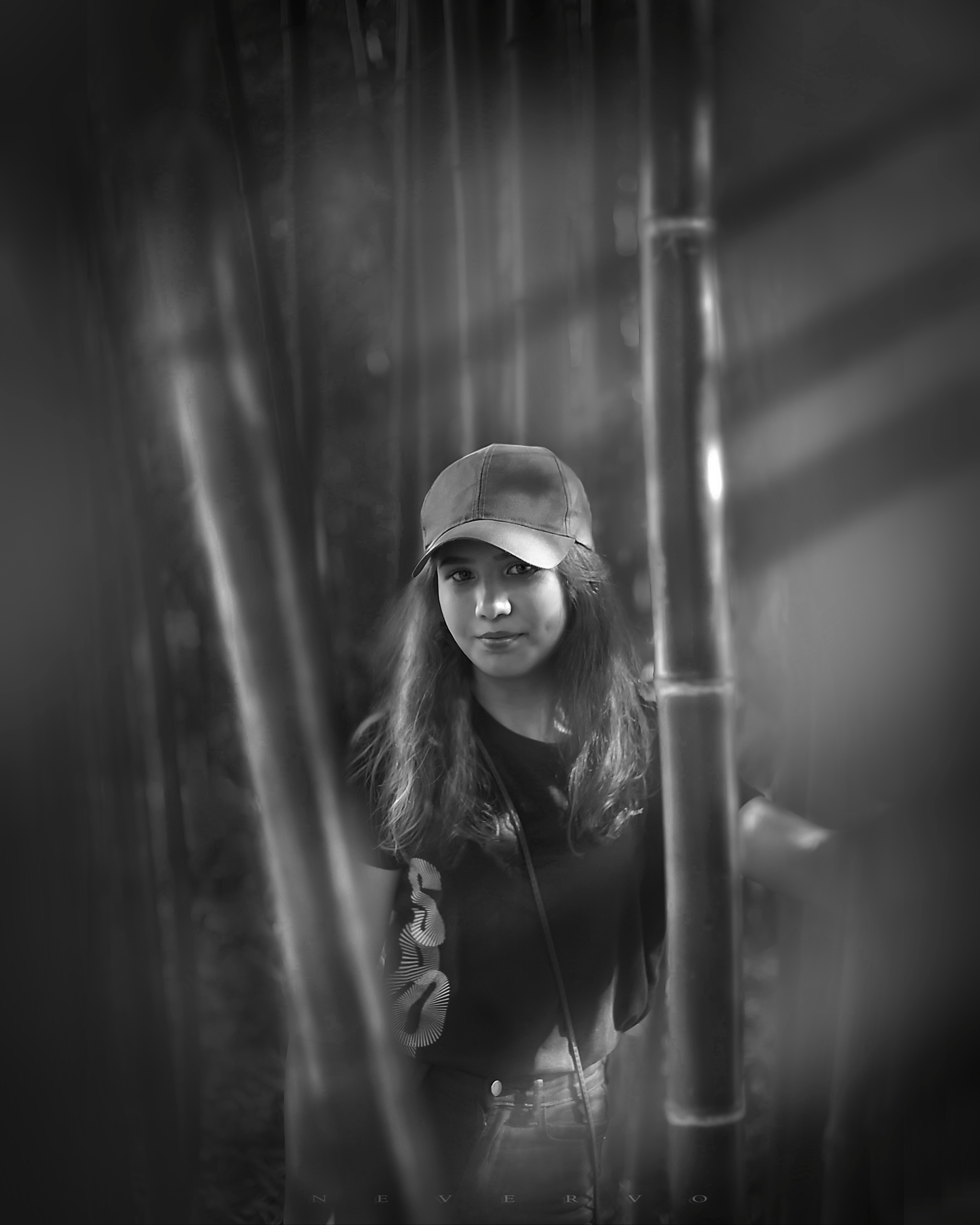 Черно-белая фотосъемка. B&W съемка в Москве. ЧБ фотограф Олег Голишник. Арт-фотограф Олег Голишников. Творческая мастерская