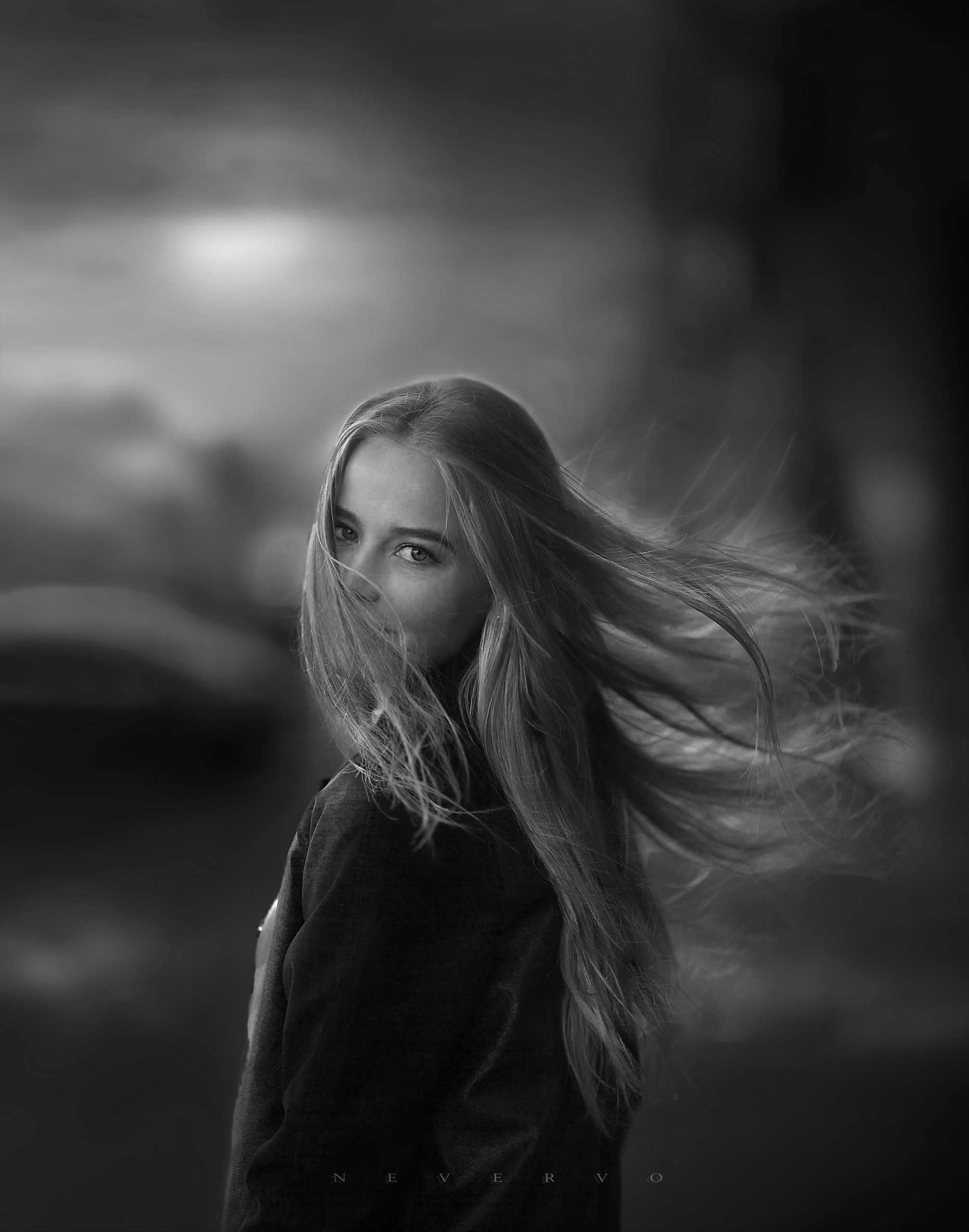 Черно-белая фотосъемка. B&W съемка в Москве. ЧБ фотограф Олег Голишник. Арт-фотограф Олег Голишников. Творческая мастерская