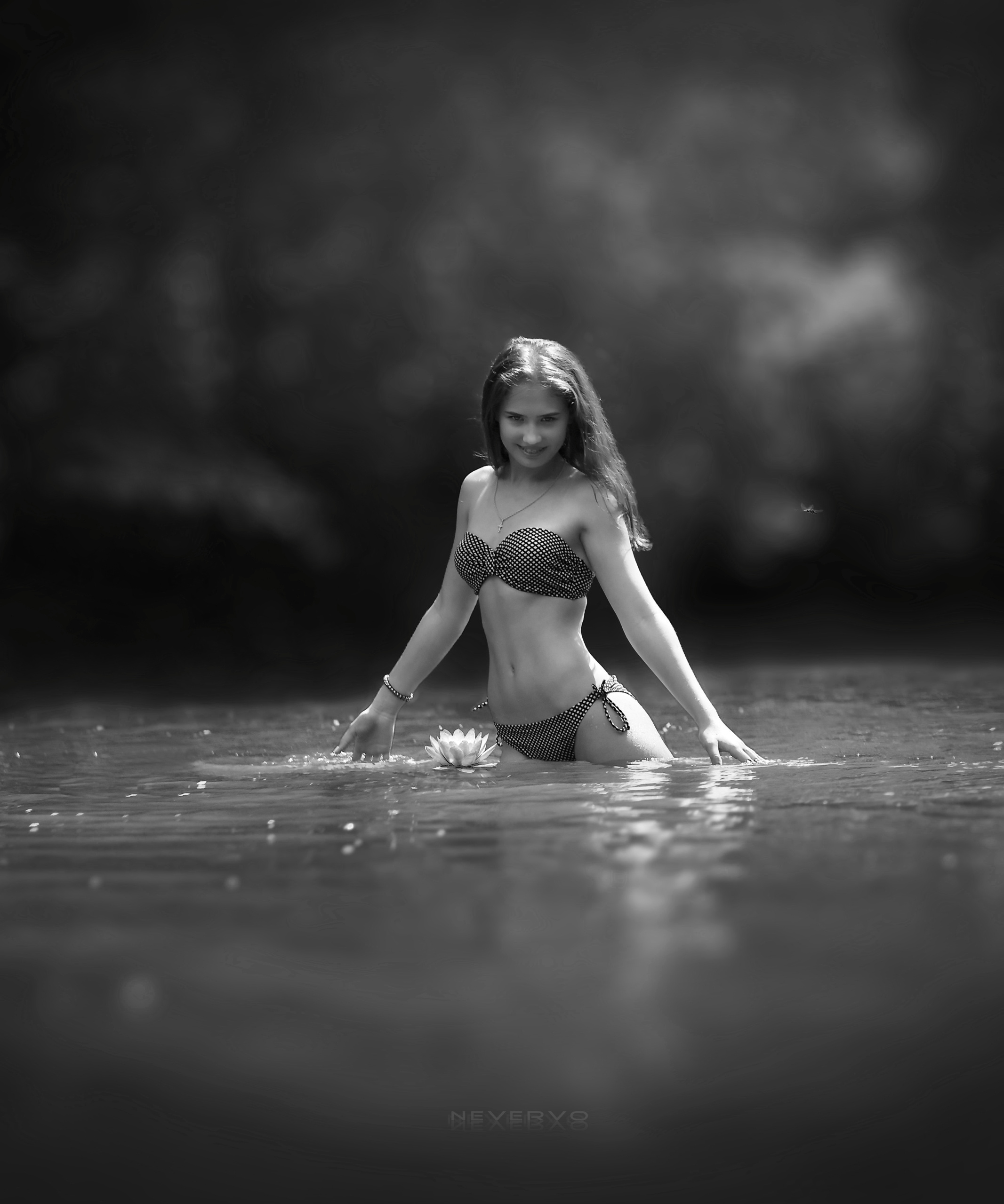 Черно-белая фотосъемка. B&W съемка в Москве. ЧБ фотограф Олег Голишник. Арт-фотограф Олег Голишников. Творческая мастерская