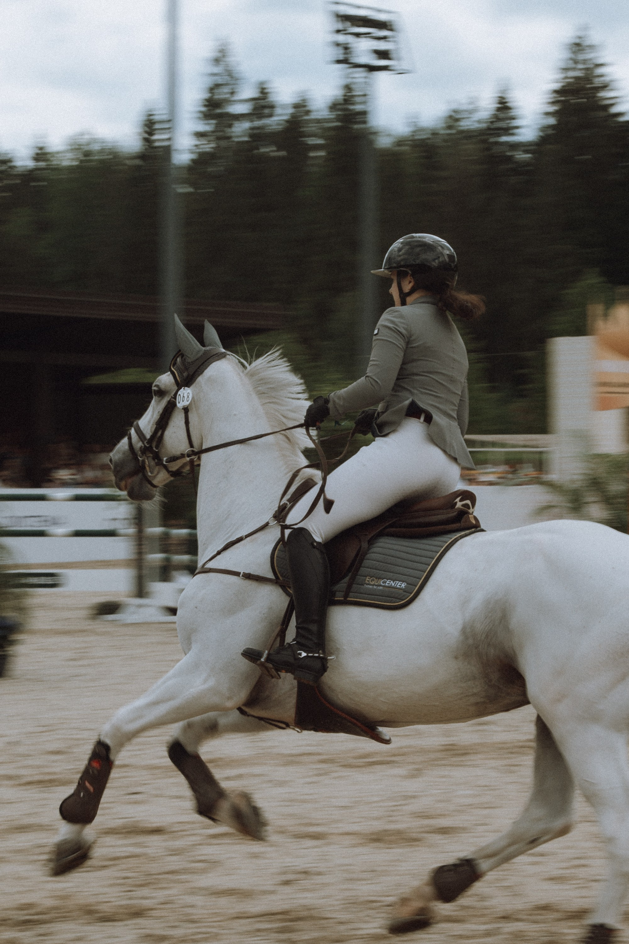 Emerald Stables CUP 2025. Бэкстейдж и репортажный фотограф в Москве Артем Онацко