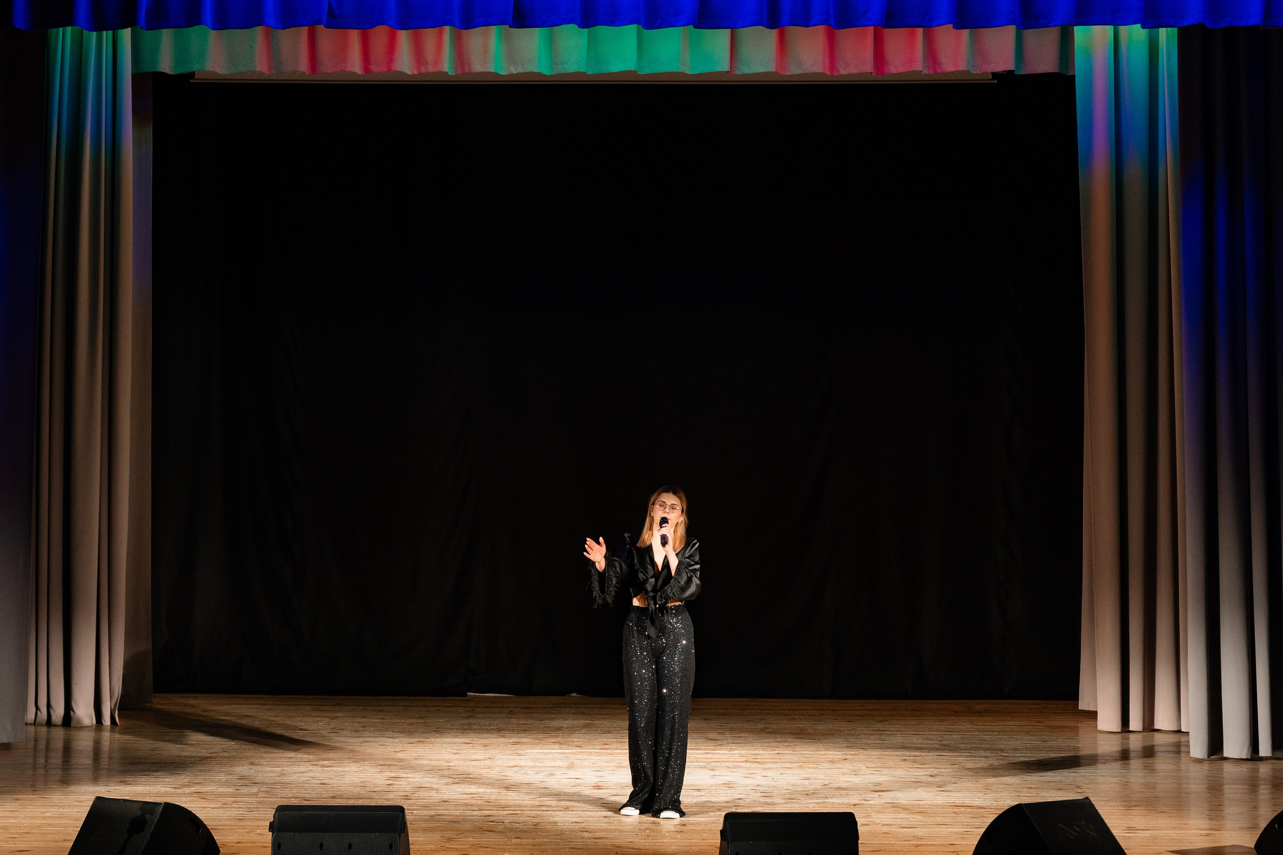 Концерт ДК Буривестник. Фотограф Никита Комаров