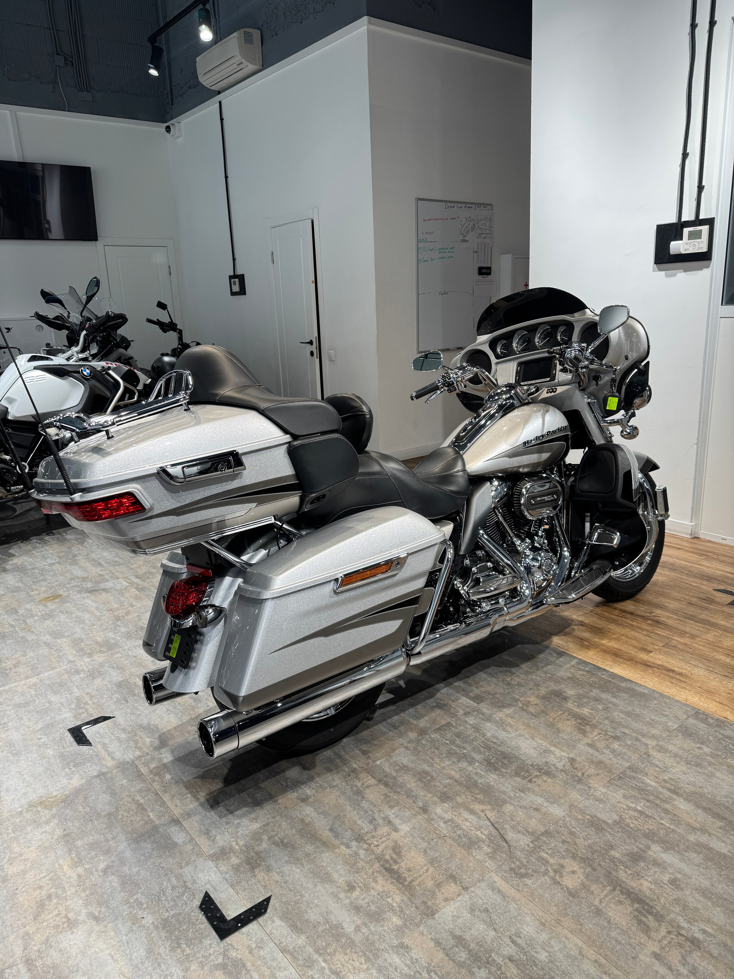 Мотоциклы Harley-Davidson 114 CVO Ultra Limited (Touring)  — купить мотоцикл. Hello Davidson, Москва. Только хорошие мотоциклы…