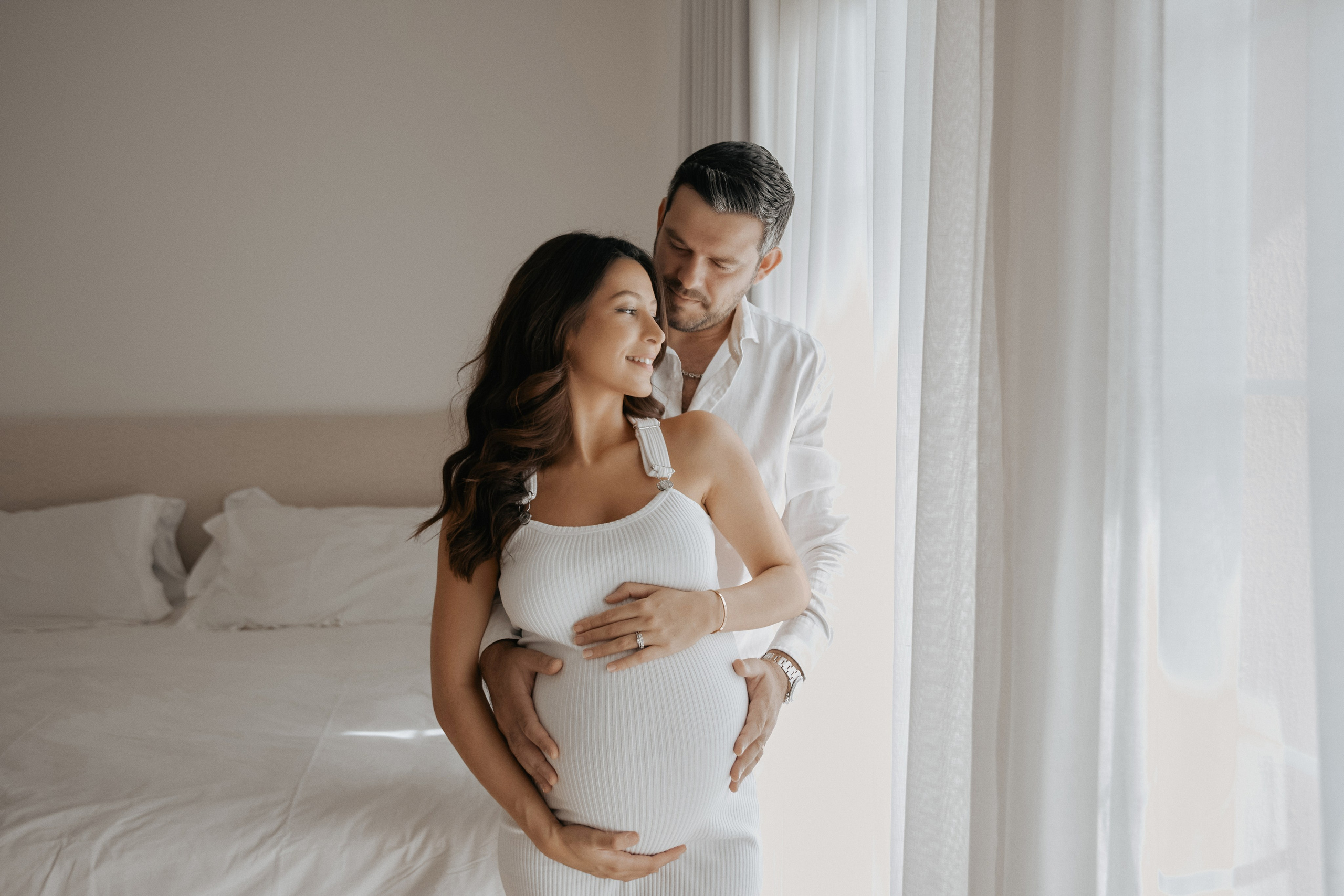 Beautiful Maternity Photos in Dubai | Timeless Shots