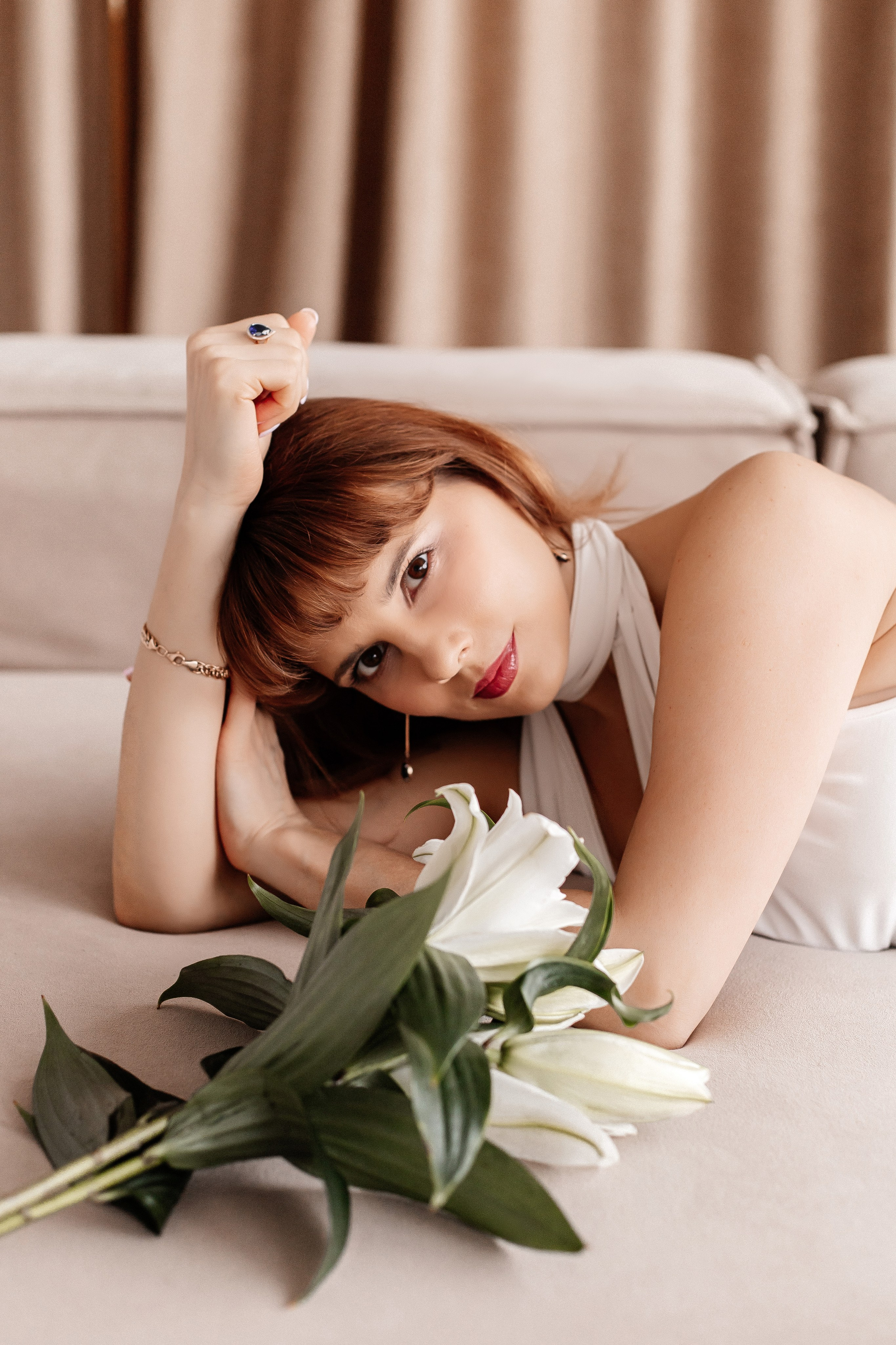 Фотопроект с живыми лилиями. Семейный фотограф в Саратове Элоиза Ляпина