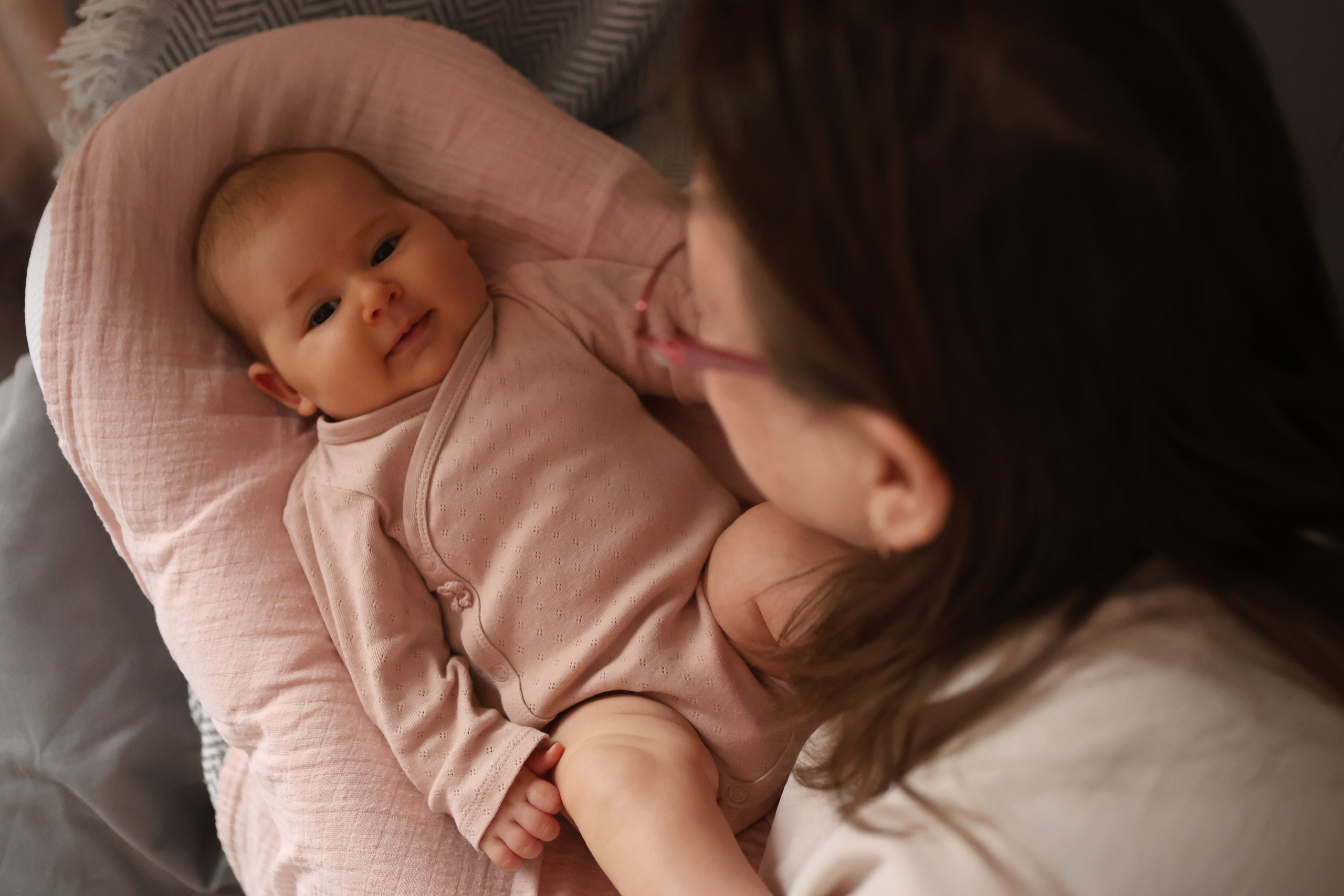 Агата с бабушкой. Ваш семейный newborn и lifestyle фотограф в СПБ Наталья Журавлева