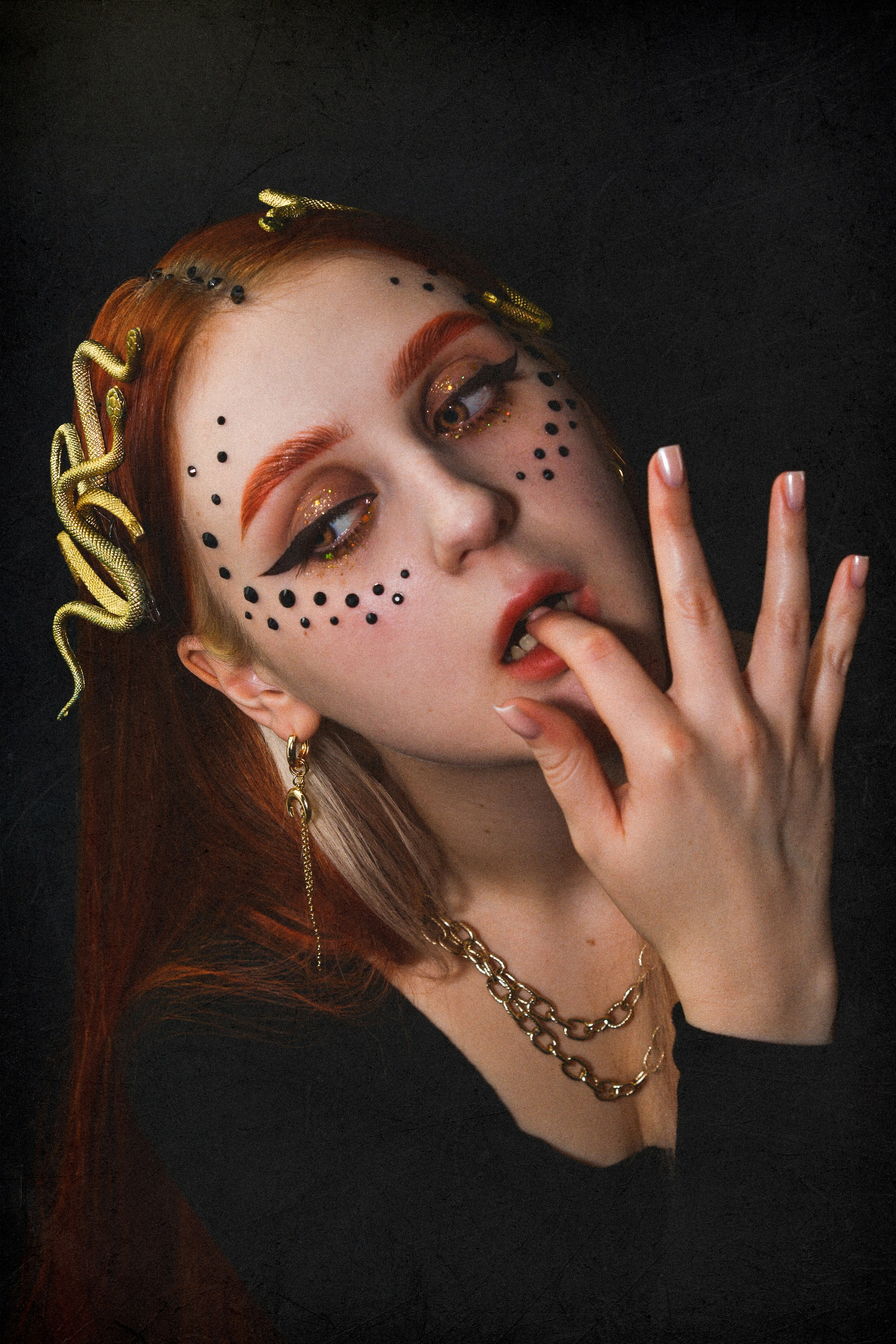 Snakes. Vcut studio| Фотограф Валерия Мустаева