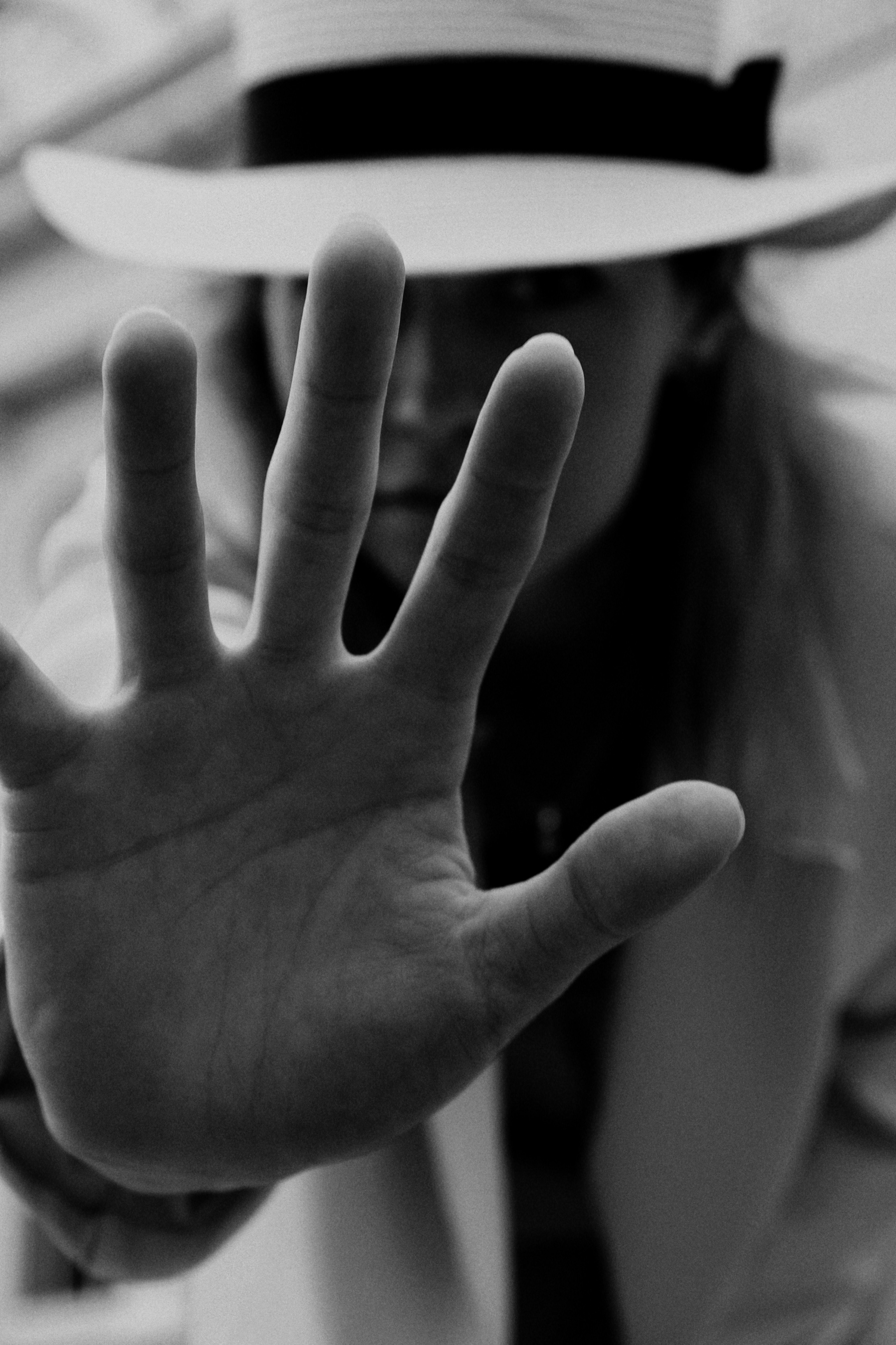 Портретная фотосессия девушки в костюме. Семейный фотодуэт Ирина и Николай Власьевы. Фотосессии в Новосибирске