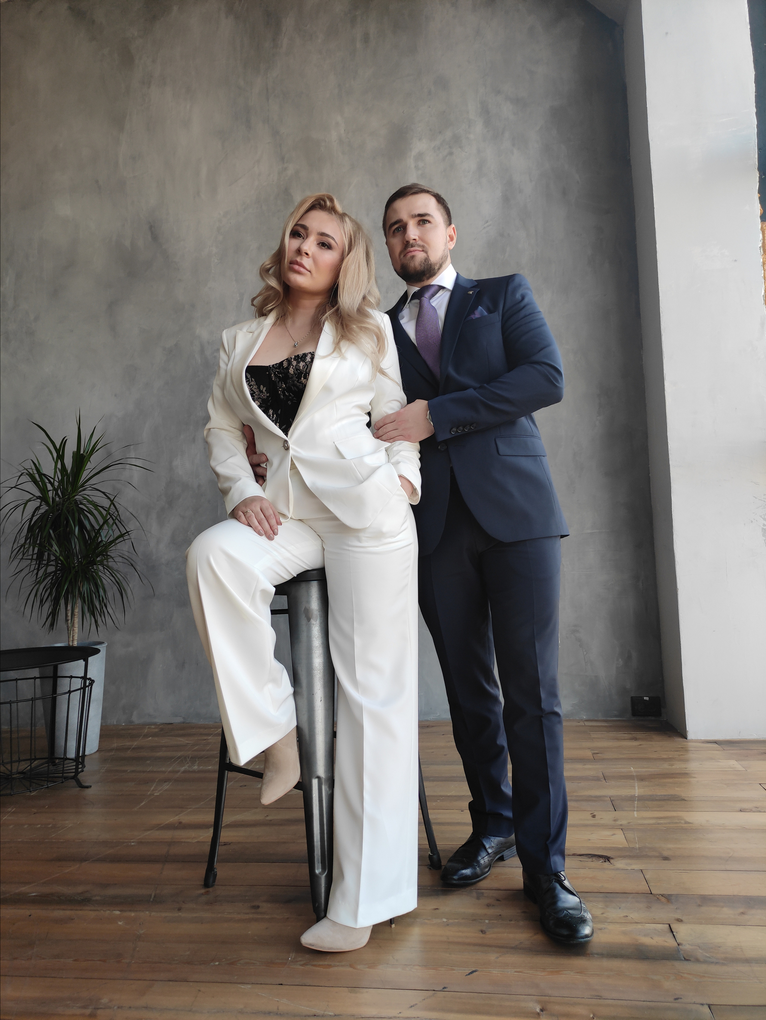 Свадебная фотосессия в студии недорого. Семейный фотодуэт Ирина и Николай Власьевы. Фотосессии в Новосибирске