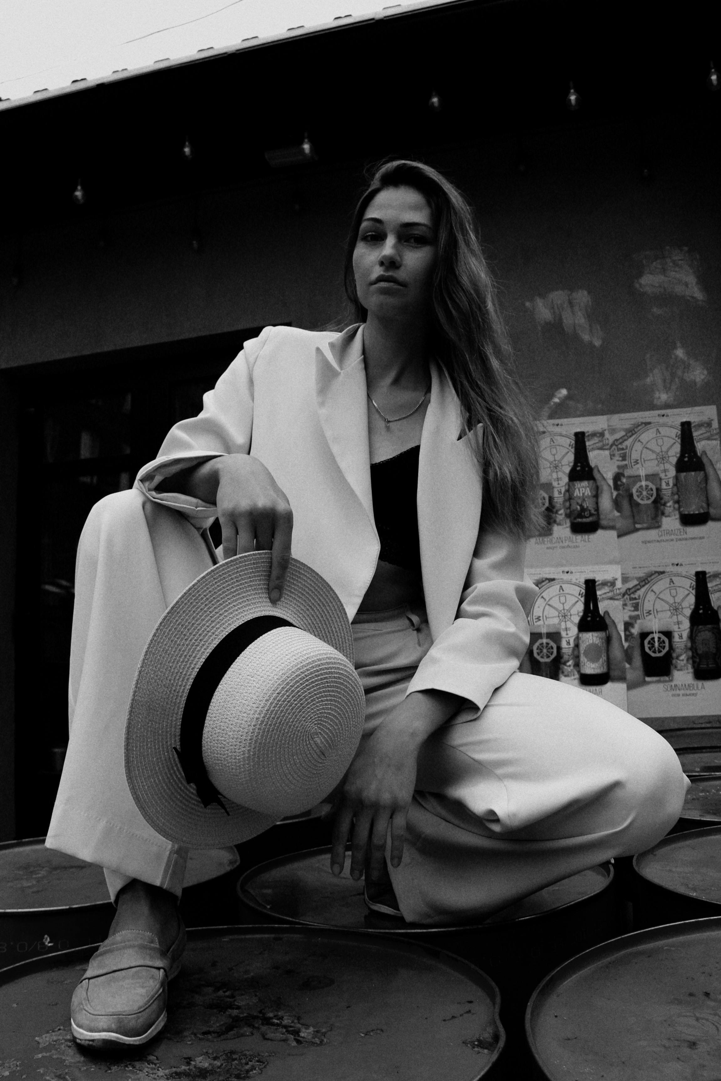 Портретная фотосессия девушки в костюме. Семейный фотодуэт Ирина и Николай Власьевы. Фотосессии в Новосибирске