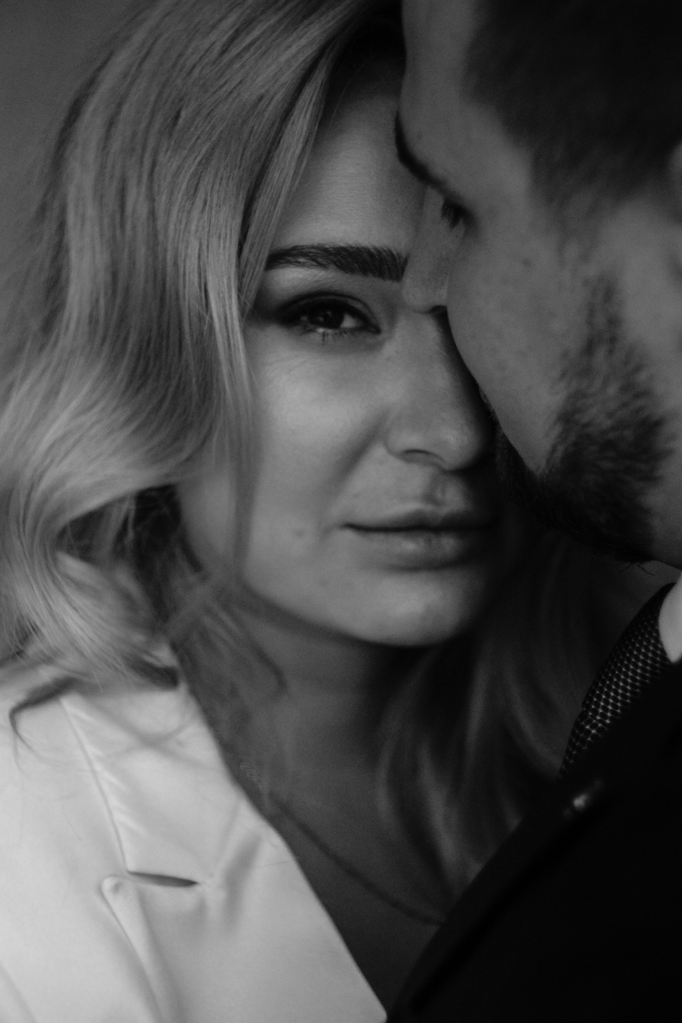 Свадебная фотосессия в студии недорого. Семейный фотодуэт Ирина и Николай Власьевы. Фотосессии в Новосибирске