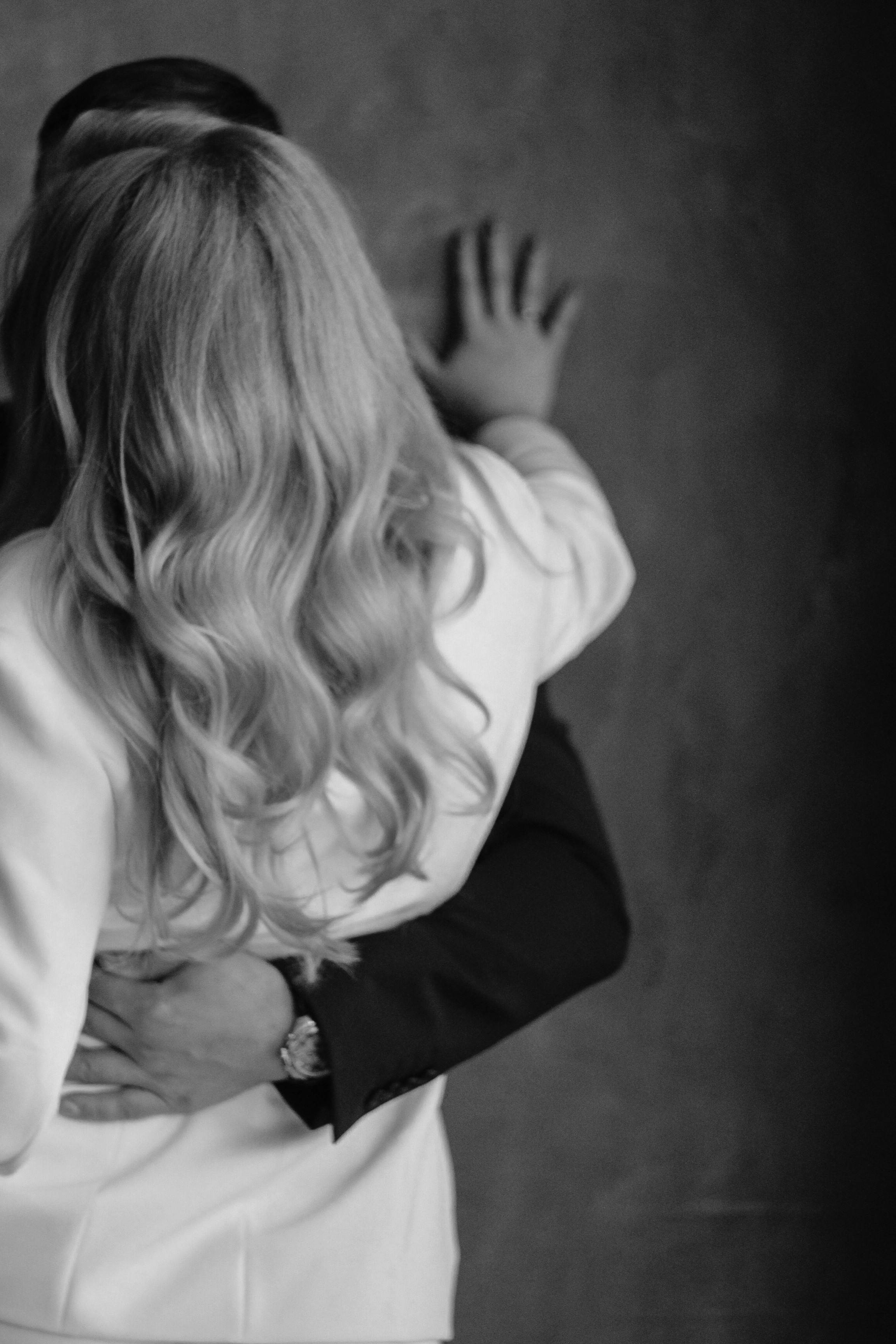 Свадебная фотосессия в студии недорого. Семейный фотодуэт Ирина и Николай Власьевы. Фотосессии в Новосибирске