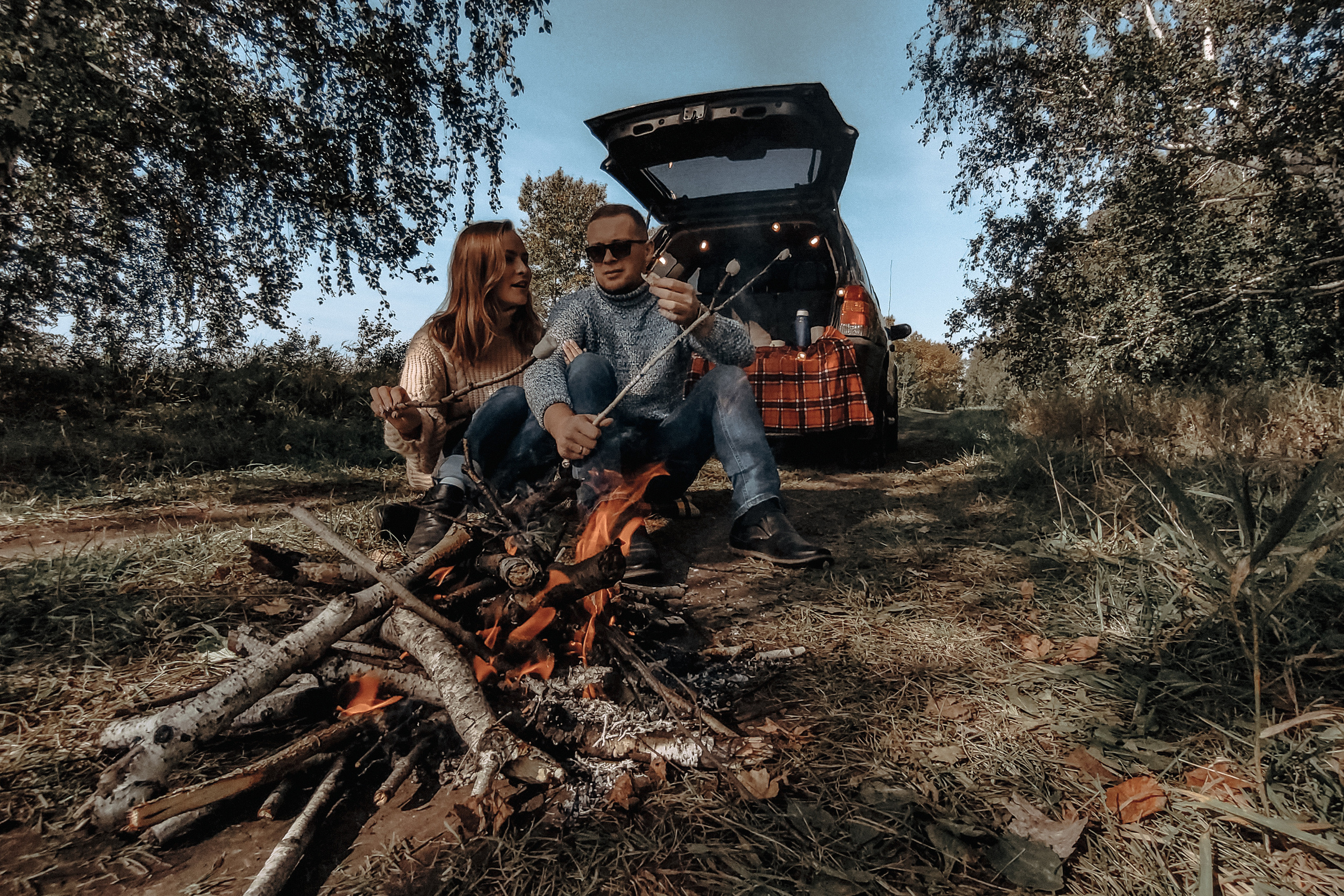 Фотосессия love story в лесу Новосибирска. Семейный фотодуэт Ирина и Николай Власьевы. Фотосессии в Новосибирске