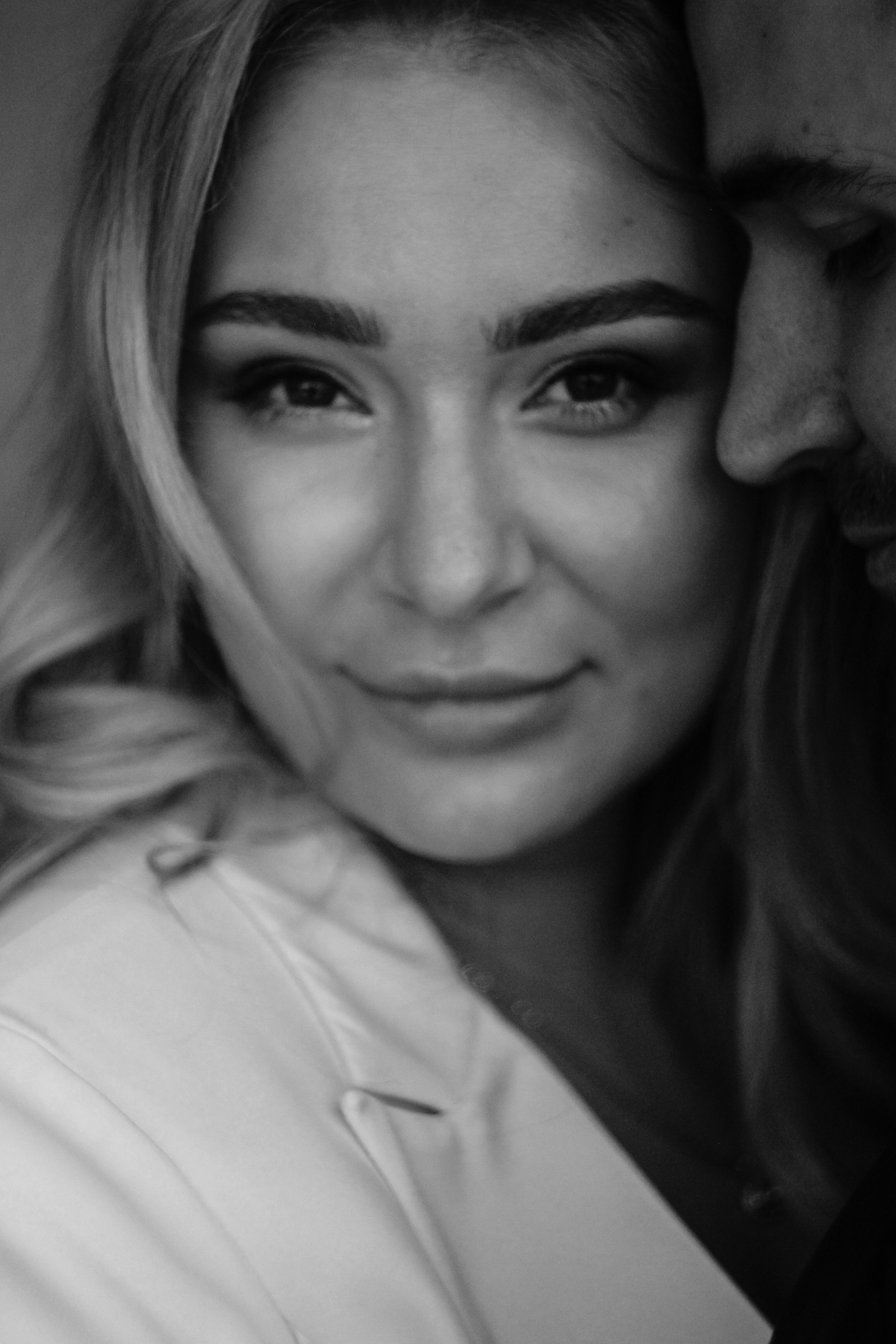 Свадебная фотосессия в студии недорого. Семейный фотодуэт Ирина и Николай Власьевы. Фотосессии в Новосибирске