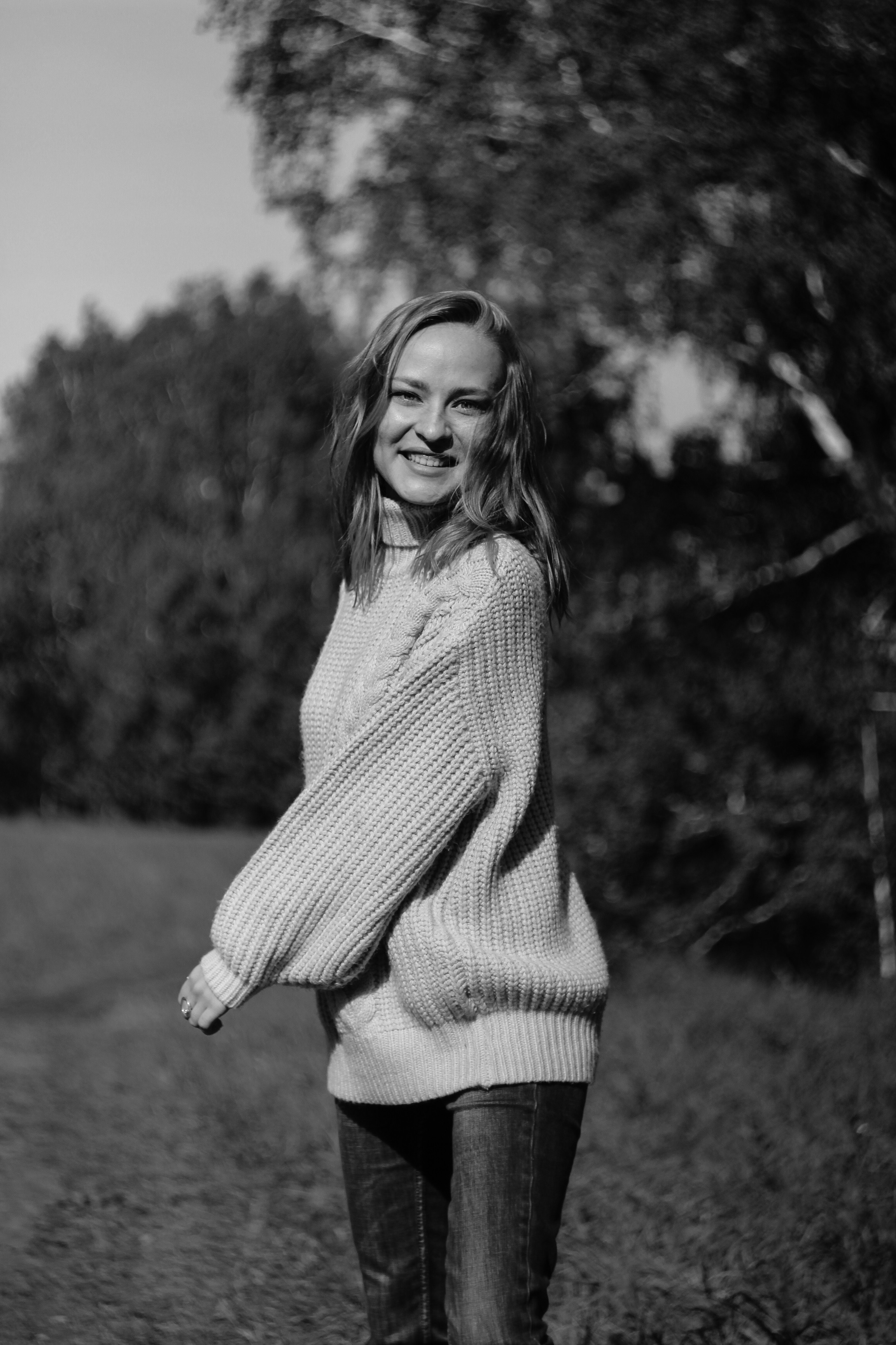 Фотосессия love story в лесу Новосибирска. Семейный фотодуэт Ирина и Николай Власьевы. Фотосессии в Новосибирске