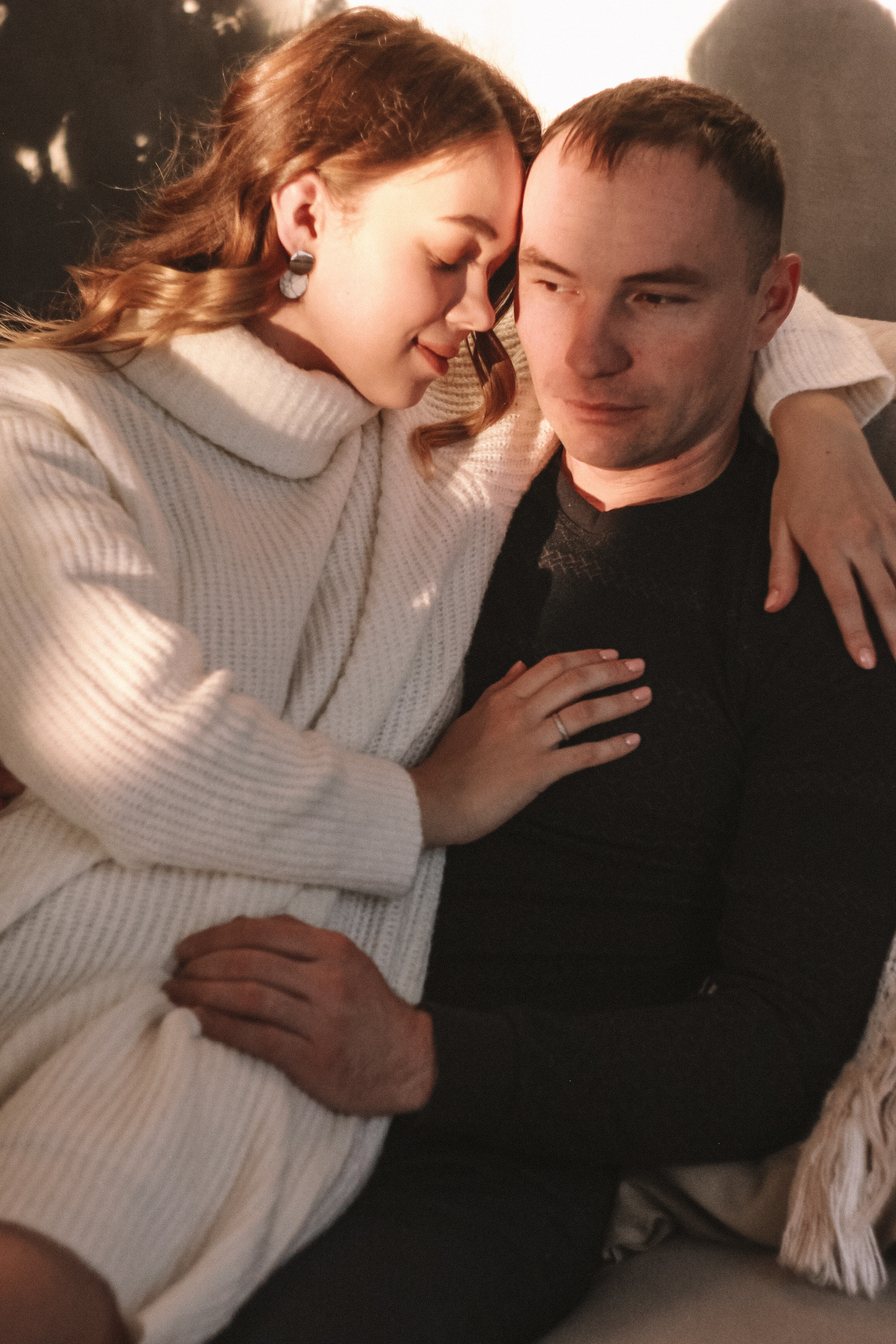 Семейная фотосессия с ребенком в поле Новосибирской области. Семейный фотодуэт Ирина и Николай Власьевы. Фотосессии в Новосибирске