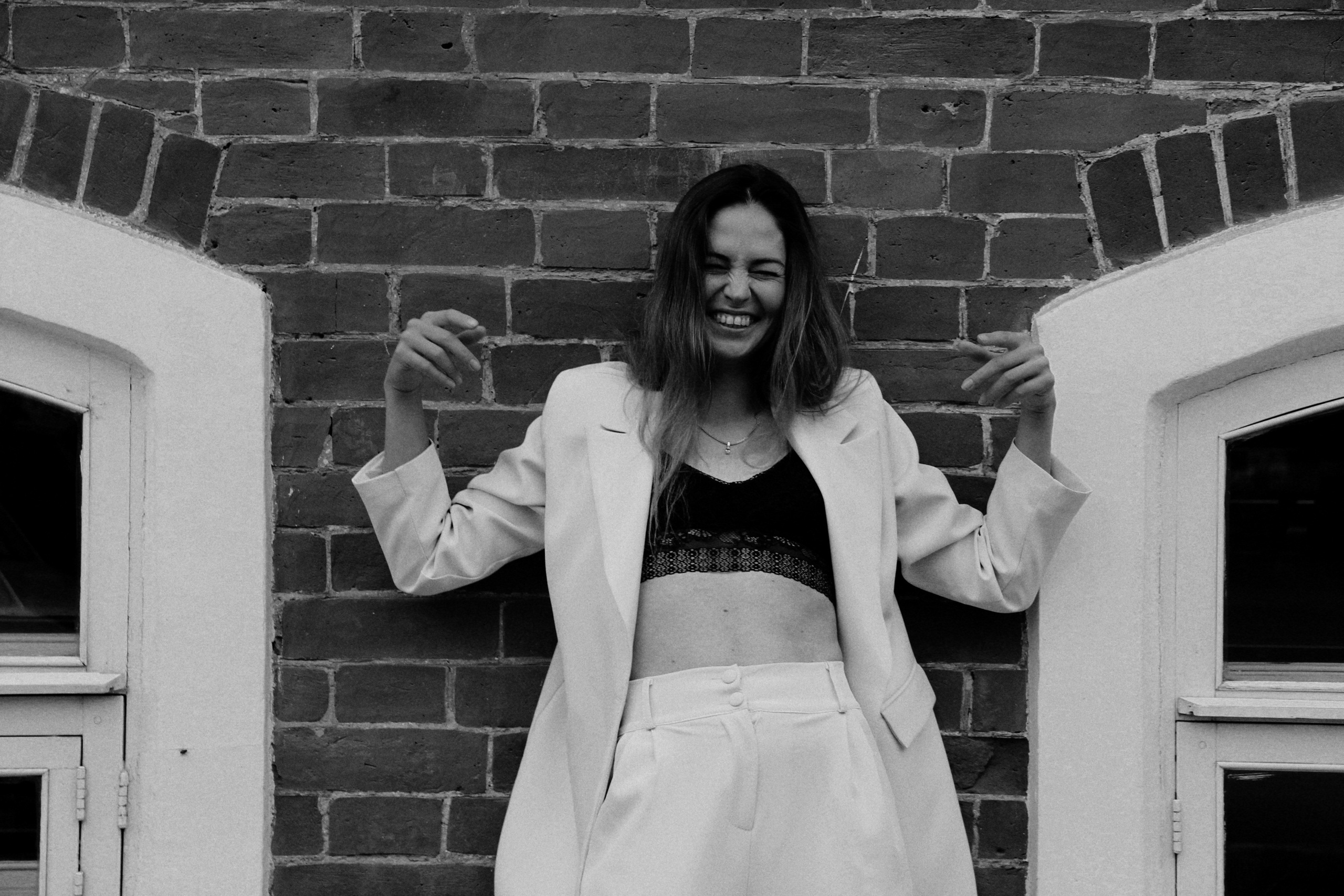 Портретная фотосессия девушки в костюме. Семейный фотодуэт Ирина и Николай Власьевы. Фотосессии в Новосибирске