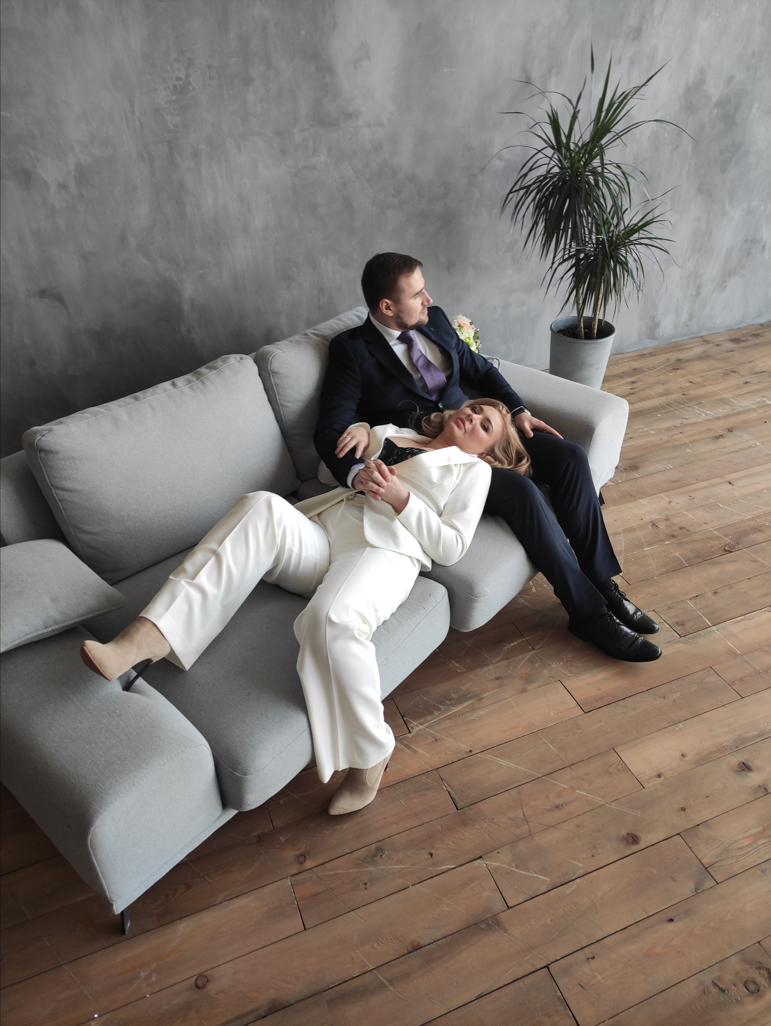 Свадебная фотосессия в студии недорого. Семейный фотодуэт Ирина и Николай Власьевы. Фотосессии в Новосибирске