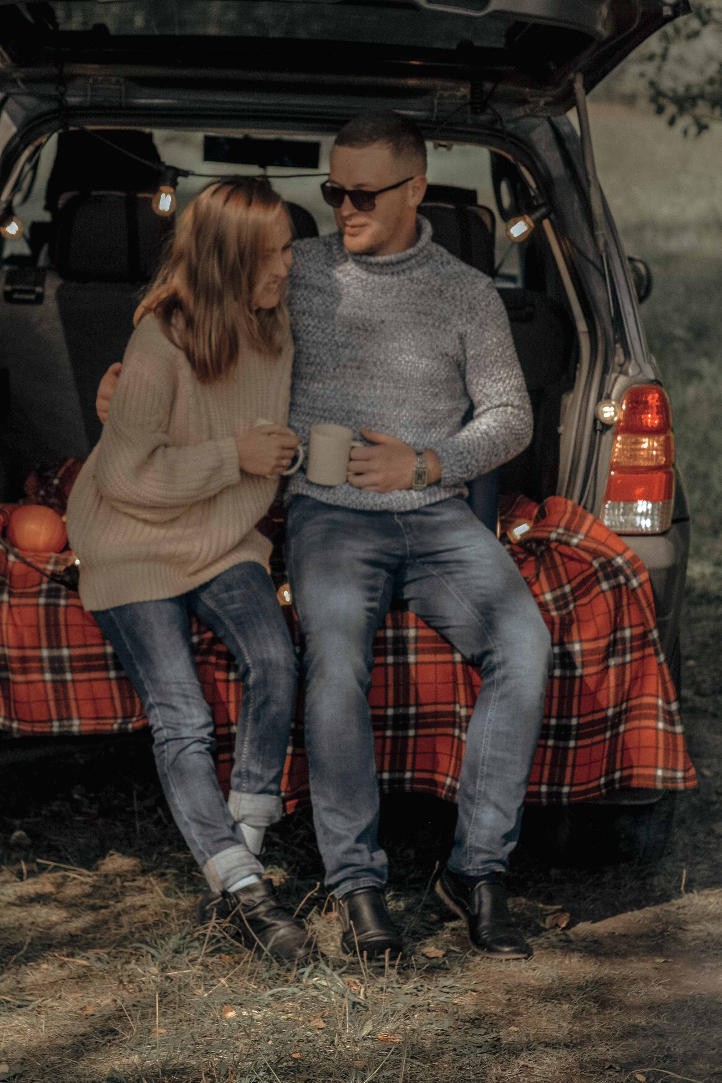 Фотосессия love story в лесу Новосибирска. Семейный фотодуэт Ирина и Николай Власьевы. Фотосессии в Новосибирске