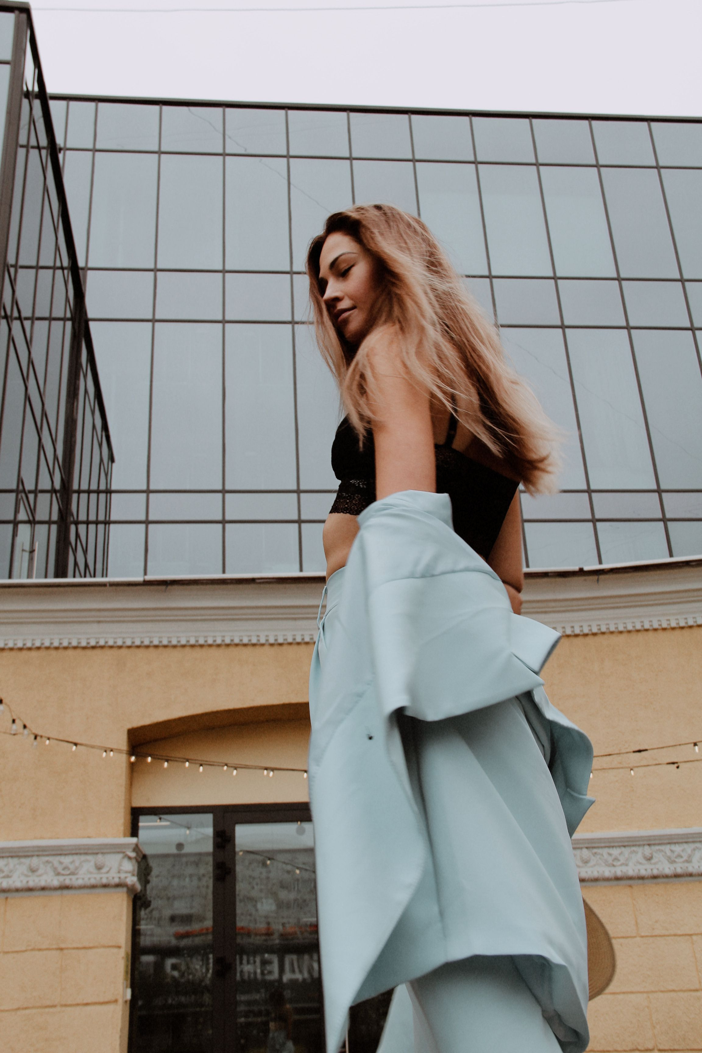 Портретная фотосессия девушки в костюме. Семейный фотодуэт Ирина и Николай Власьевы. Фотосессии в Новосибирске