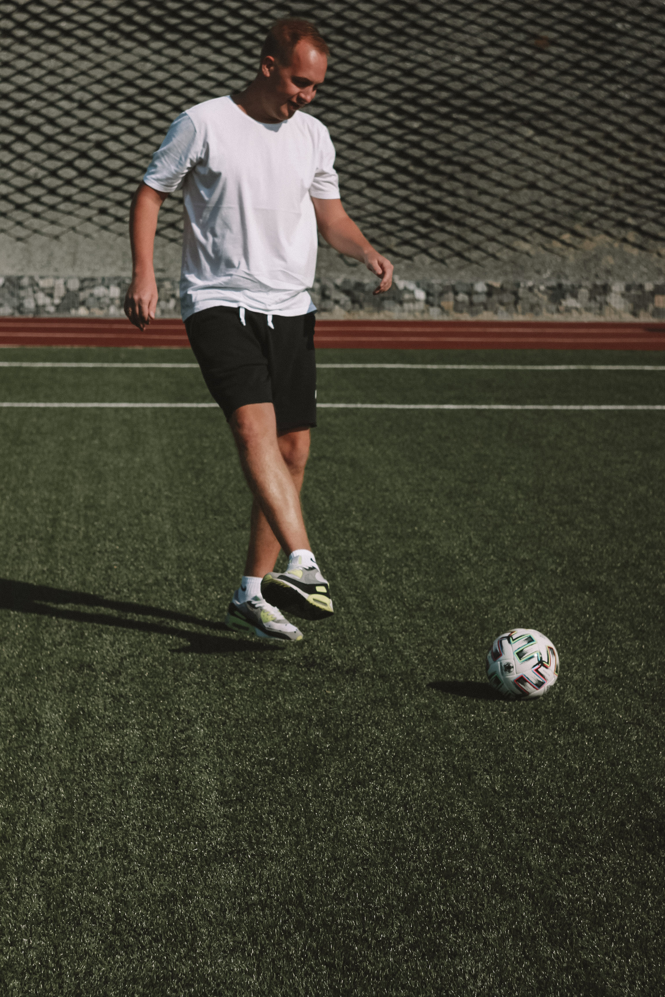 Семейная фотосессия с ребенком на спортивной площадке. Семейный фотодуэт Ирина и Николай Власьевы. Фотосессии в Новосибирске