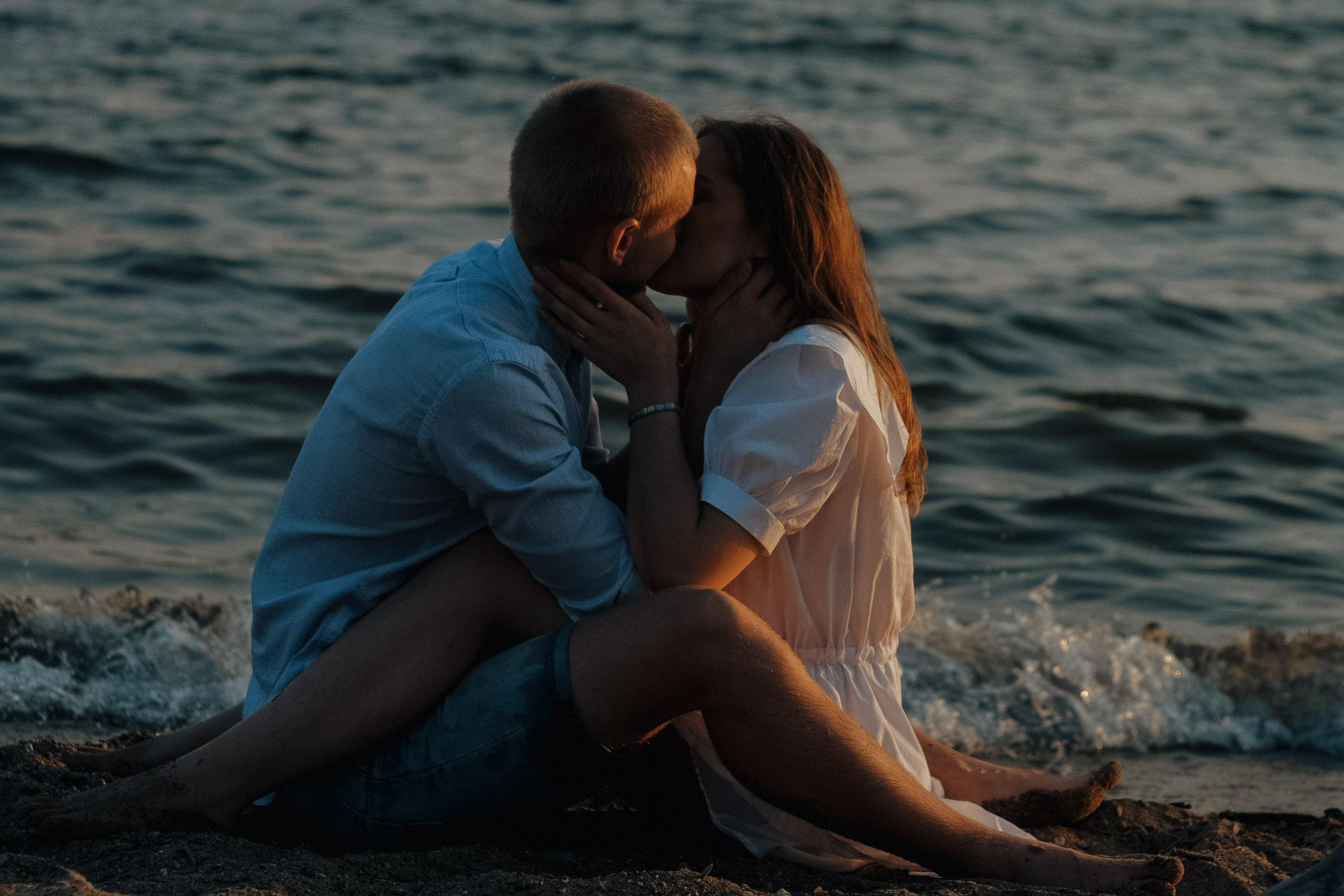 Фотосессия пары на пляже недорого. Семейный фотодуэт Ирина и Николай Власьевы. Фотосессии в Новосибирске