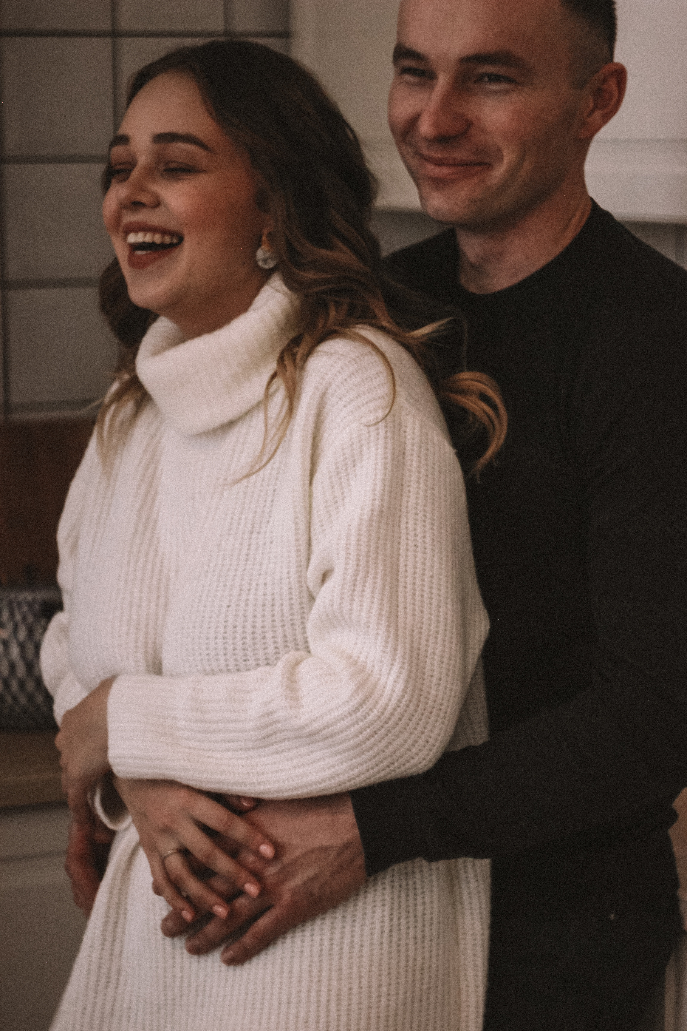 Семейная фотосессия с ребенком в поле Новосибирской области. Семейный фотодуэт Ирина и Николай Власьевы. Фотосессии в Новосибирске