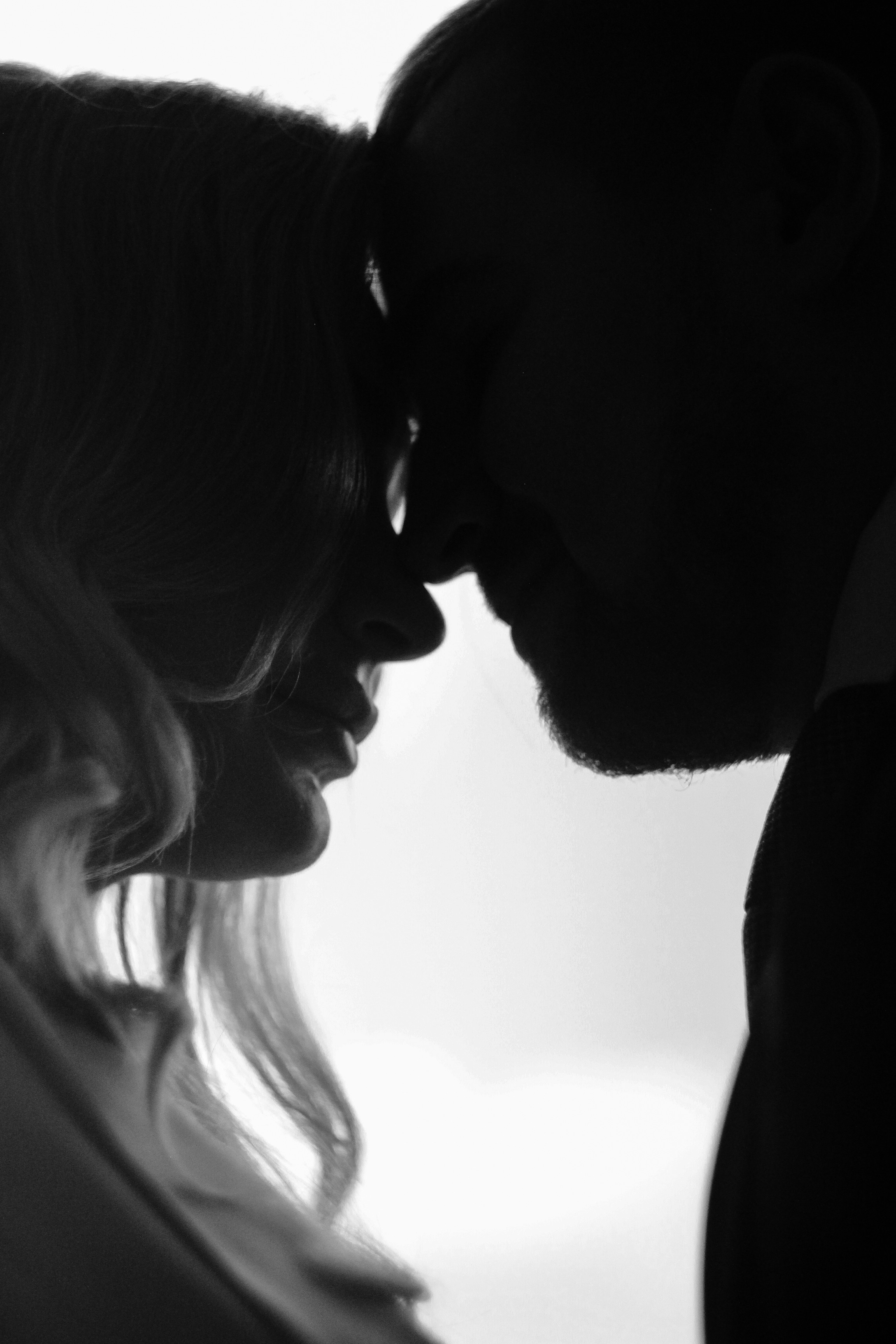 Свадебная фотосессия в студии недорого. Семейный фотодуэт Ирина и Николай Власьевы. Фотосессии в Новосибирске