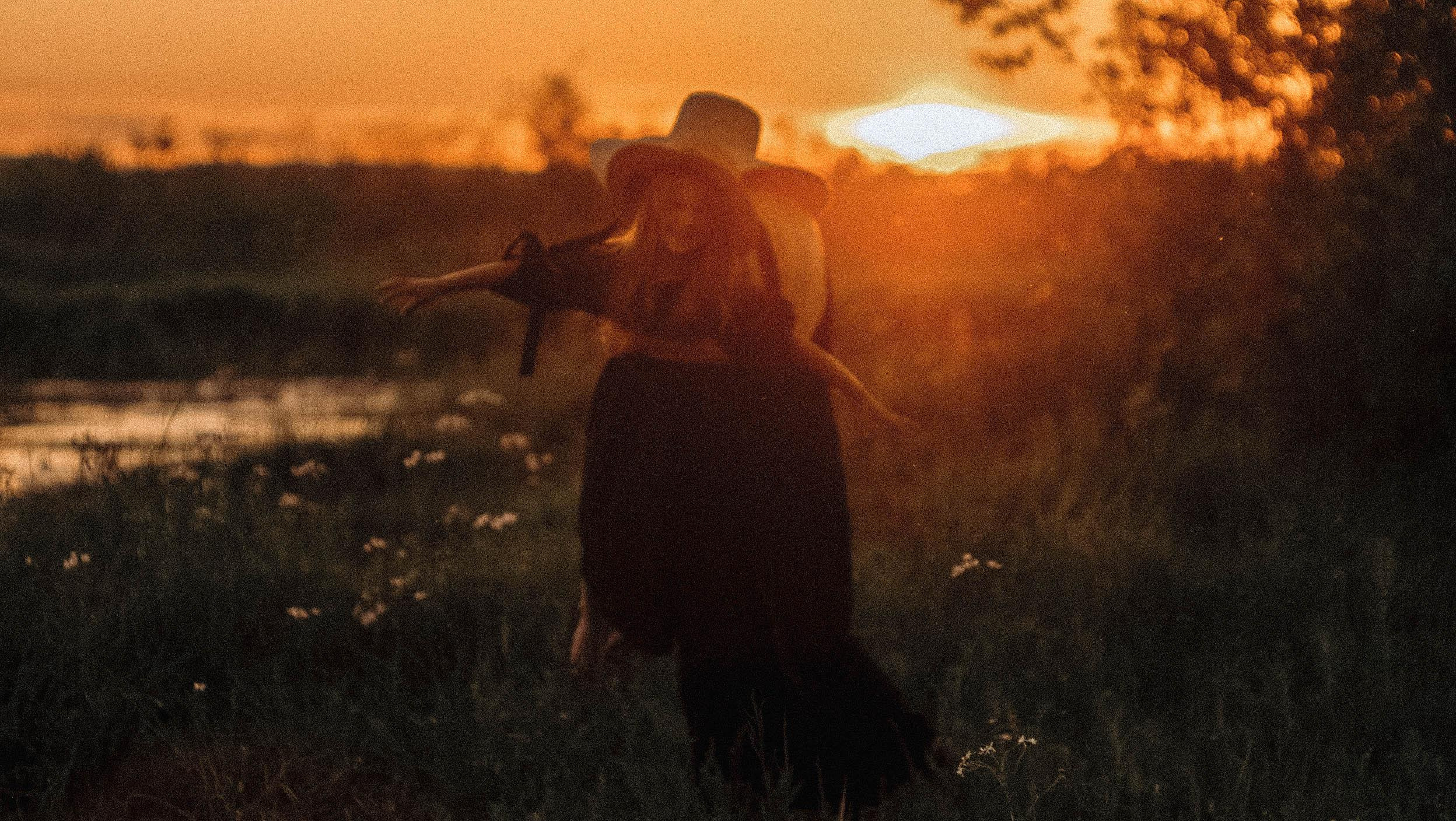 Фотосессия пикника на озере недорого. Семейный фотодуэт Ирина и Николай Власьевы. Фотосессии в Новосибирске