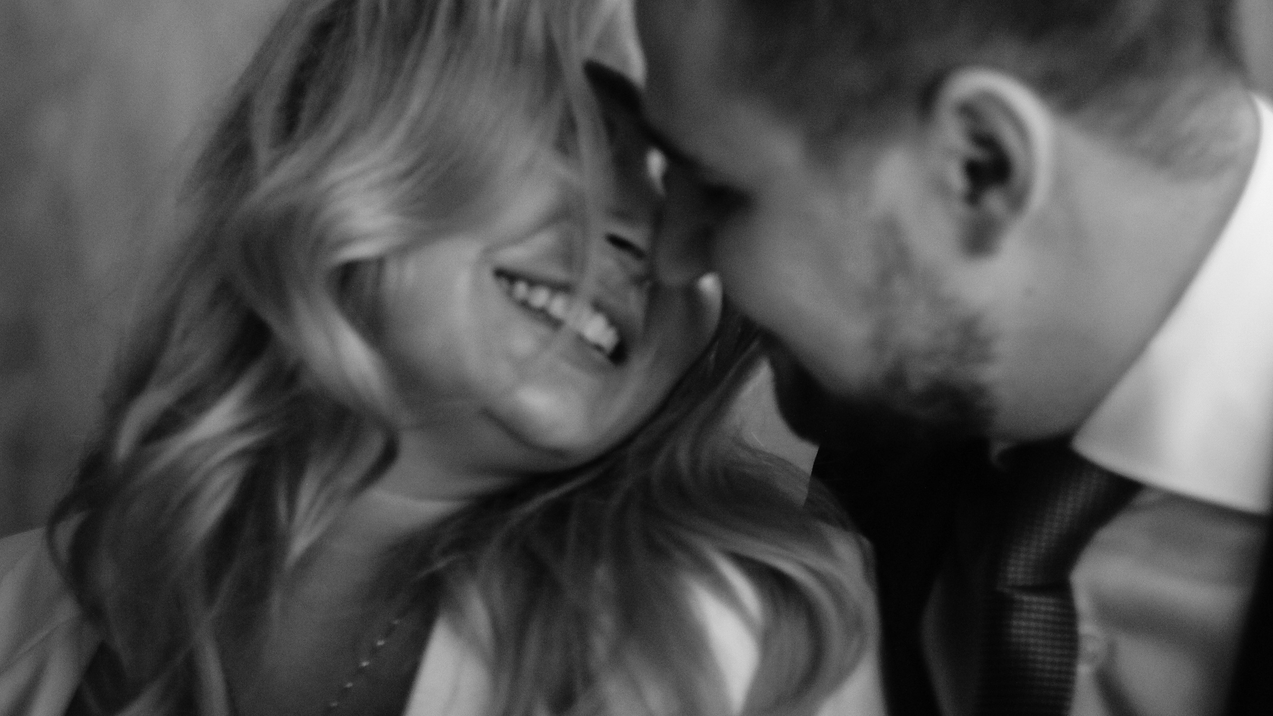 Свадебная фотосессия в студии недорого. Семейный фотодуэт Ирина и Николай Власьевы. Фотосессии в Новосибирске