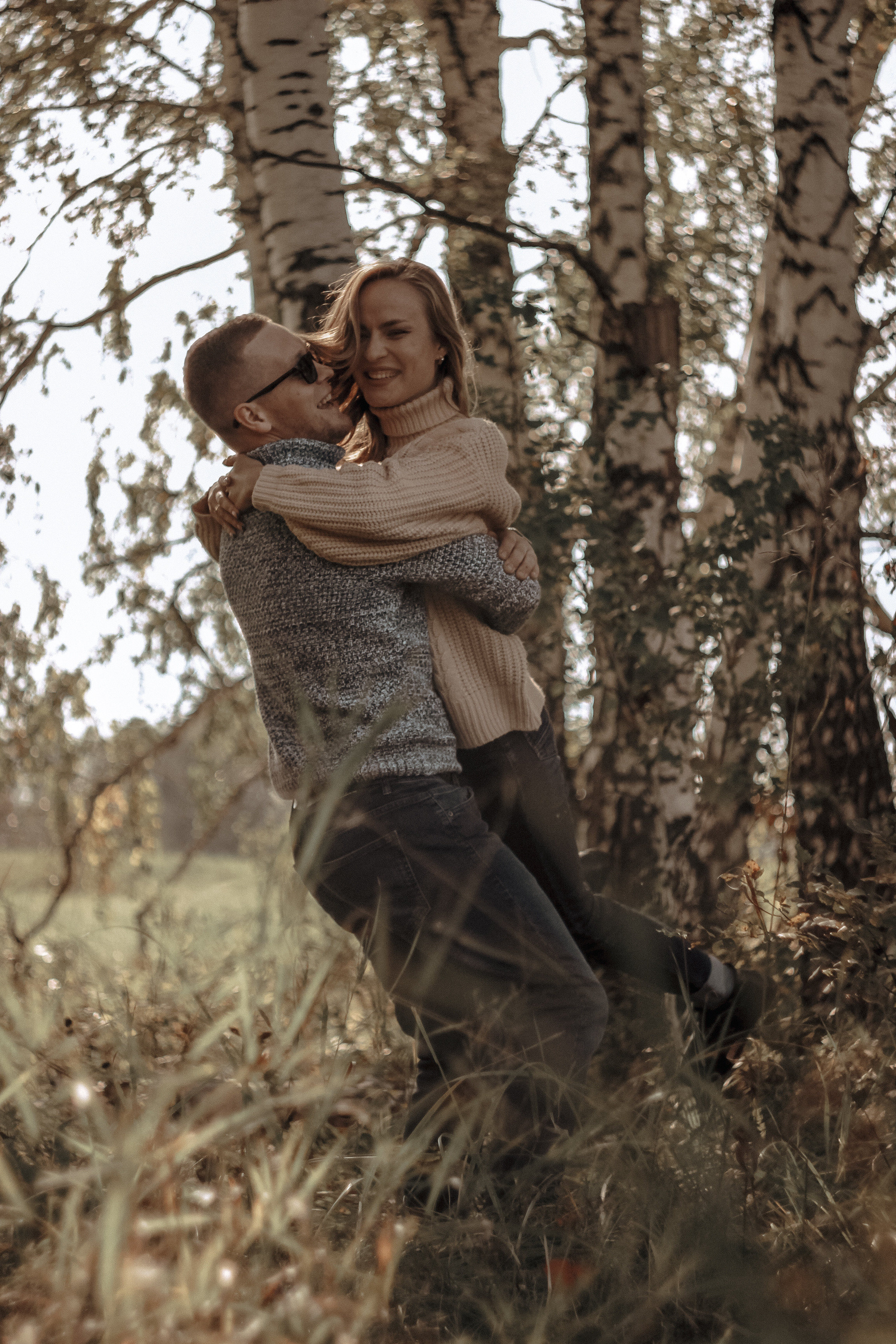 Фотосессия love story в лесу Новосибирска. Семейный фотодуэт Ирина и Николай Власьевы. Фотосессии в Новосибирске