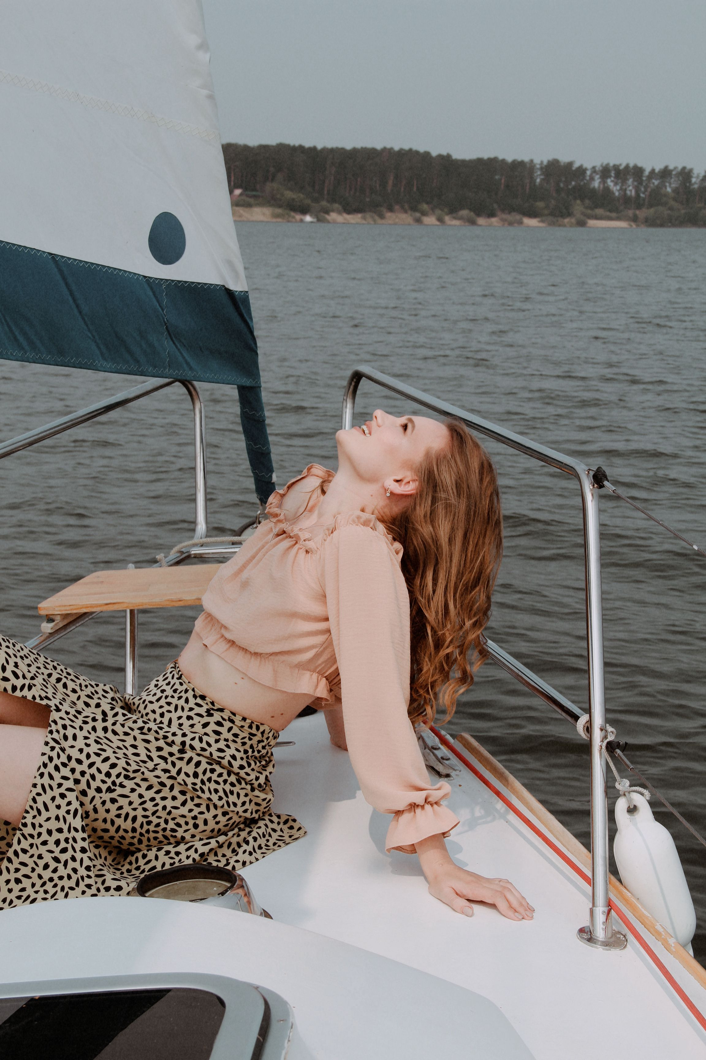 Семейная фотосессия на паруснике в Новосибирске. Семейный фотодуэт Ирина и Николай Власьевы. Фотосессии в Новосибирске