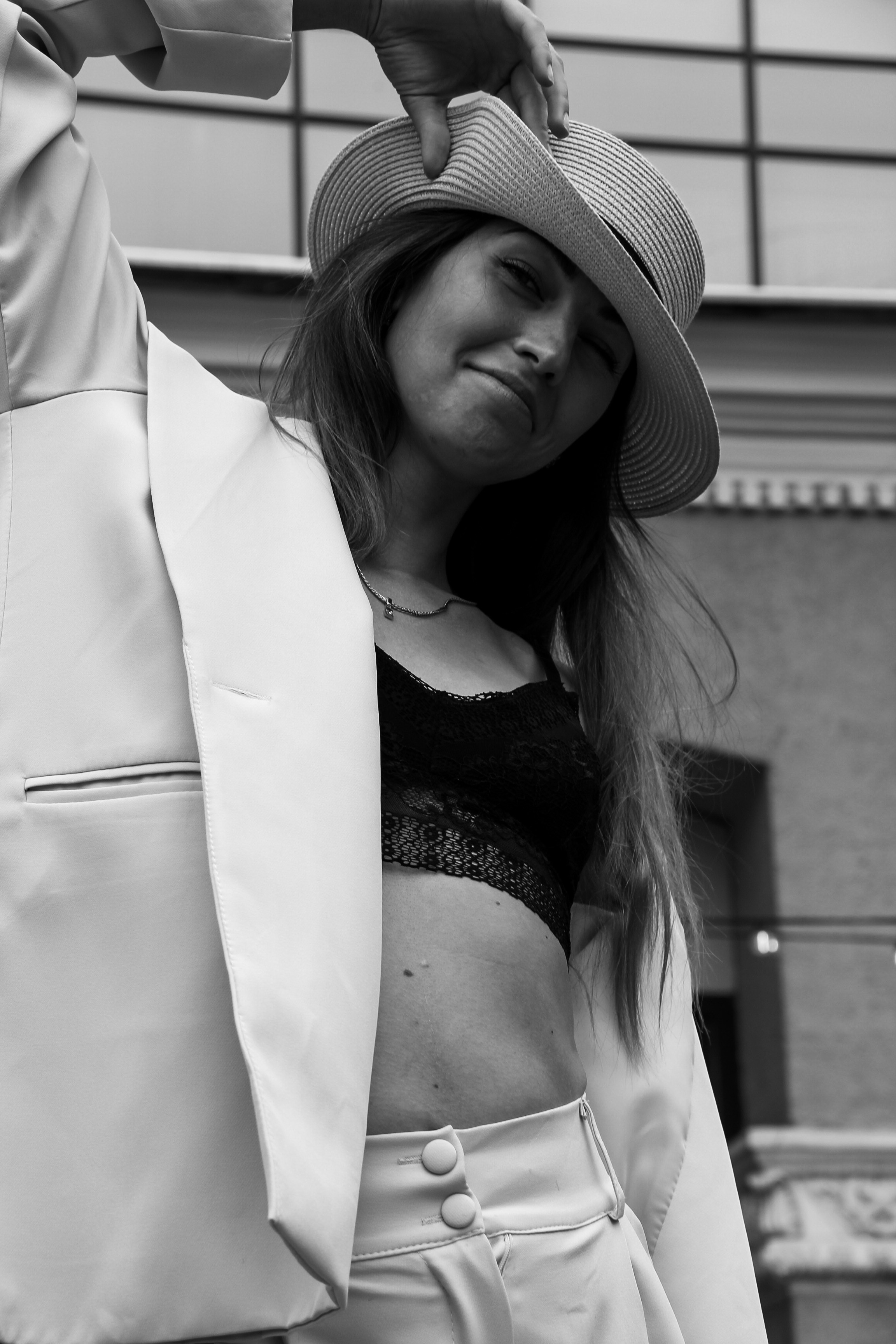 Портретная фотосессия девушки в костюме. Семейный фотодуэт Ирина и Николай Власьевы. Фотосессии в Новосибирске