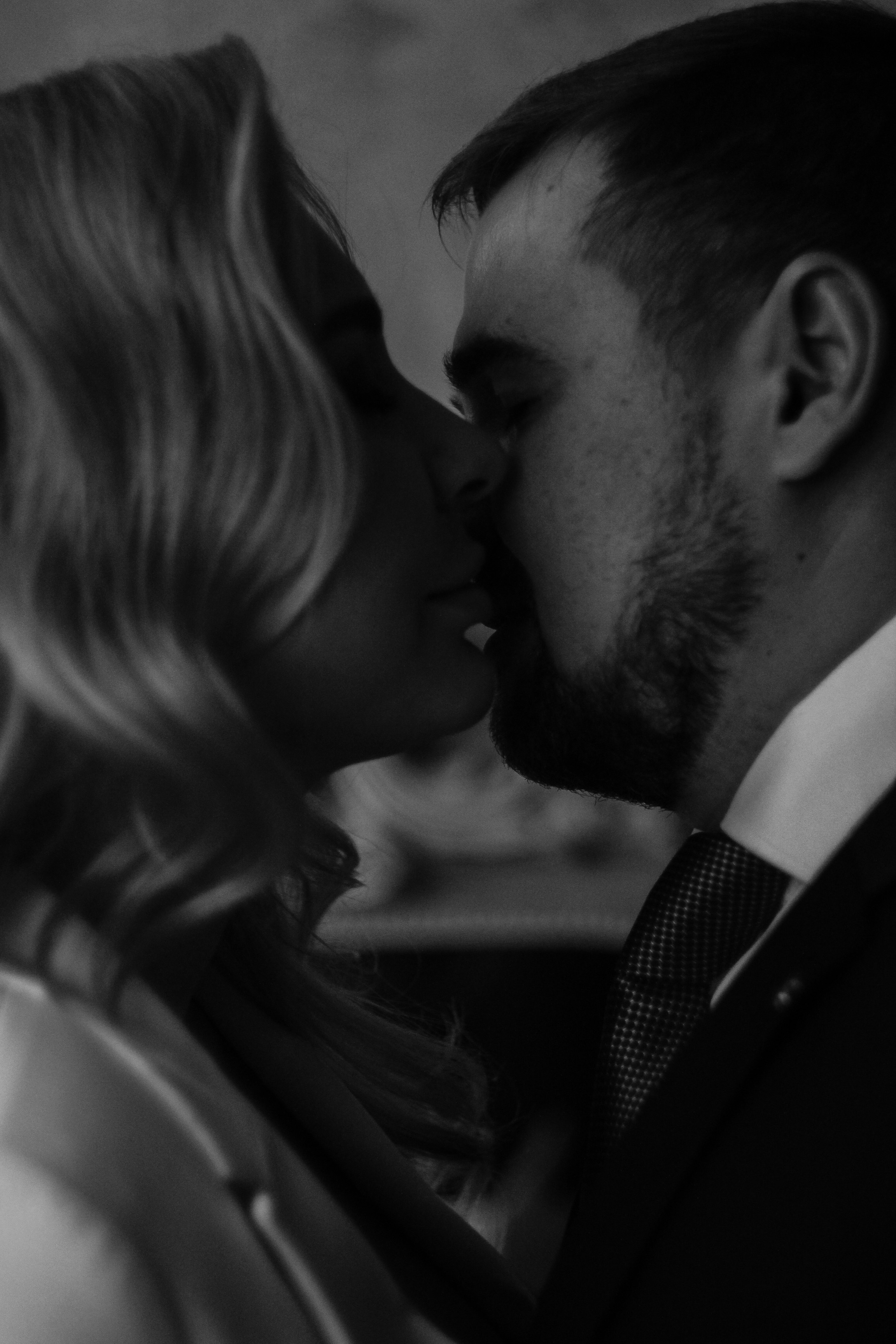 Свадебная фотосессия в студии недорого. Семейный фотодуэт Ирина и Николай Власьевы. Фотосессии в Новосибирске