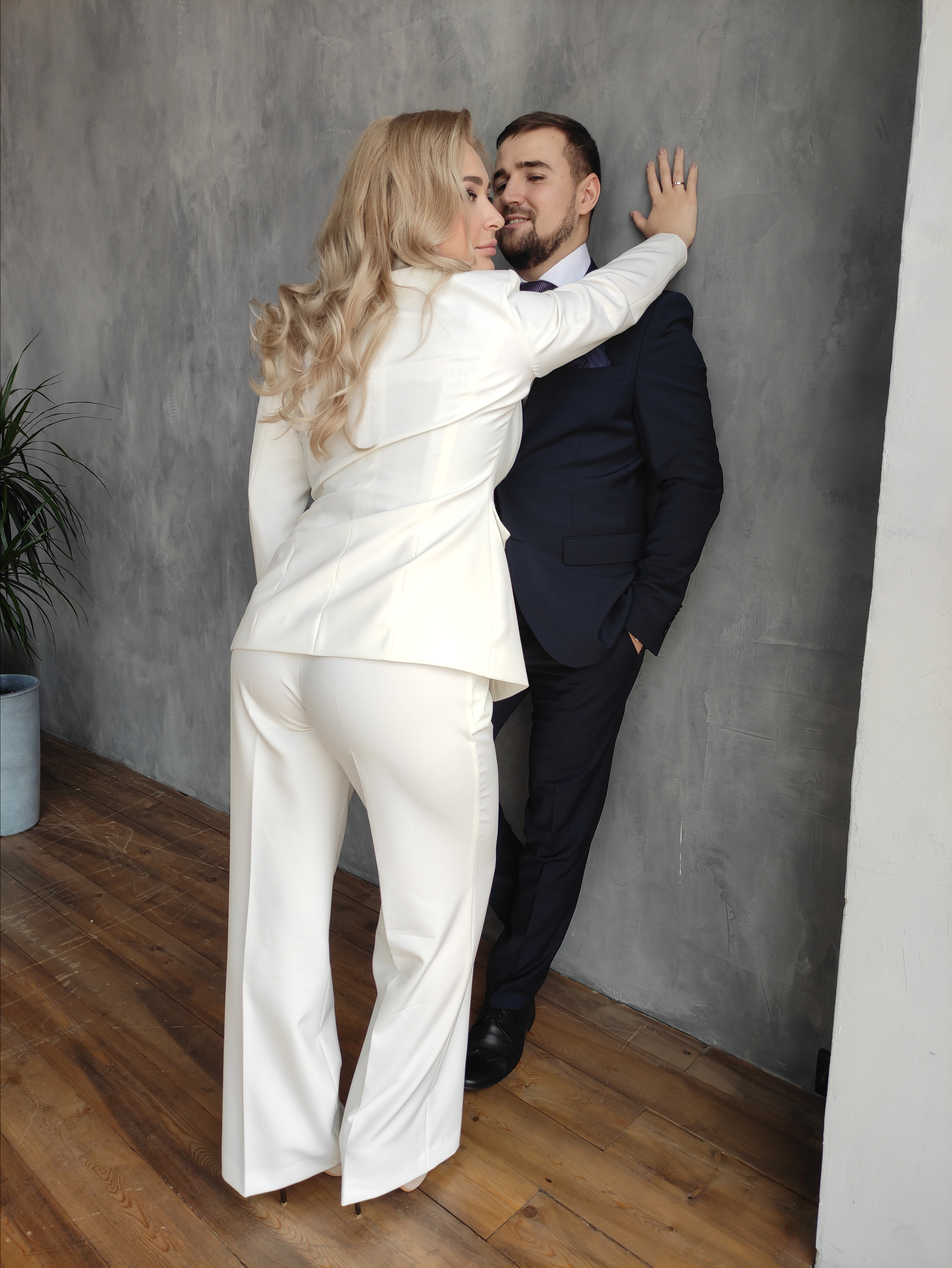 Свадебная фотосессия в студии недорого. Семейный фотодуэт Ирина и Николай Власьевы. Фотосессии в Новосибирске