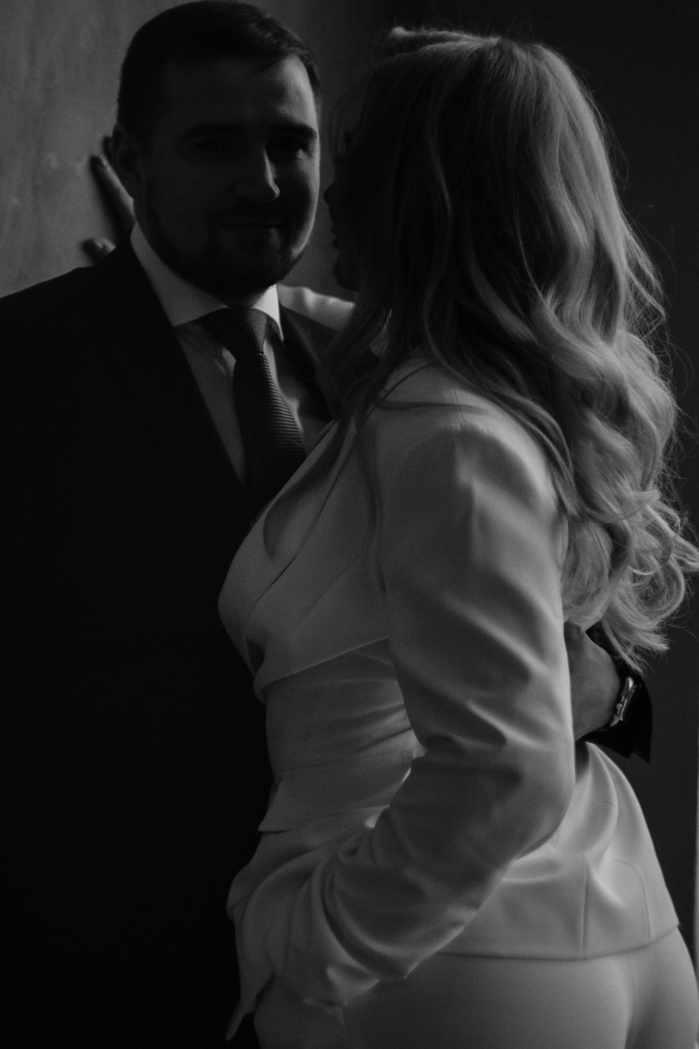 Свадебная фотосессия в студии недорого. Семейный фотодуэт Ирина и Николай Власьевы. Фотосессии в Новосибирске