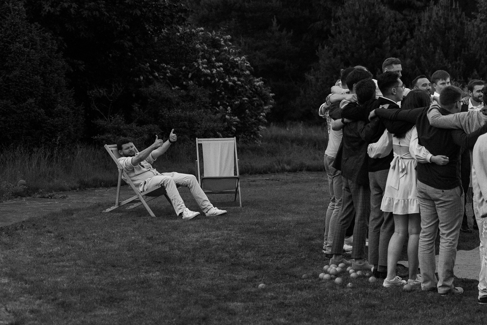 HOLDING_OUT_OF_THE_HERO. Wedding photographer in Europe