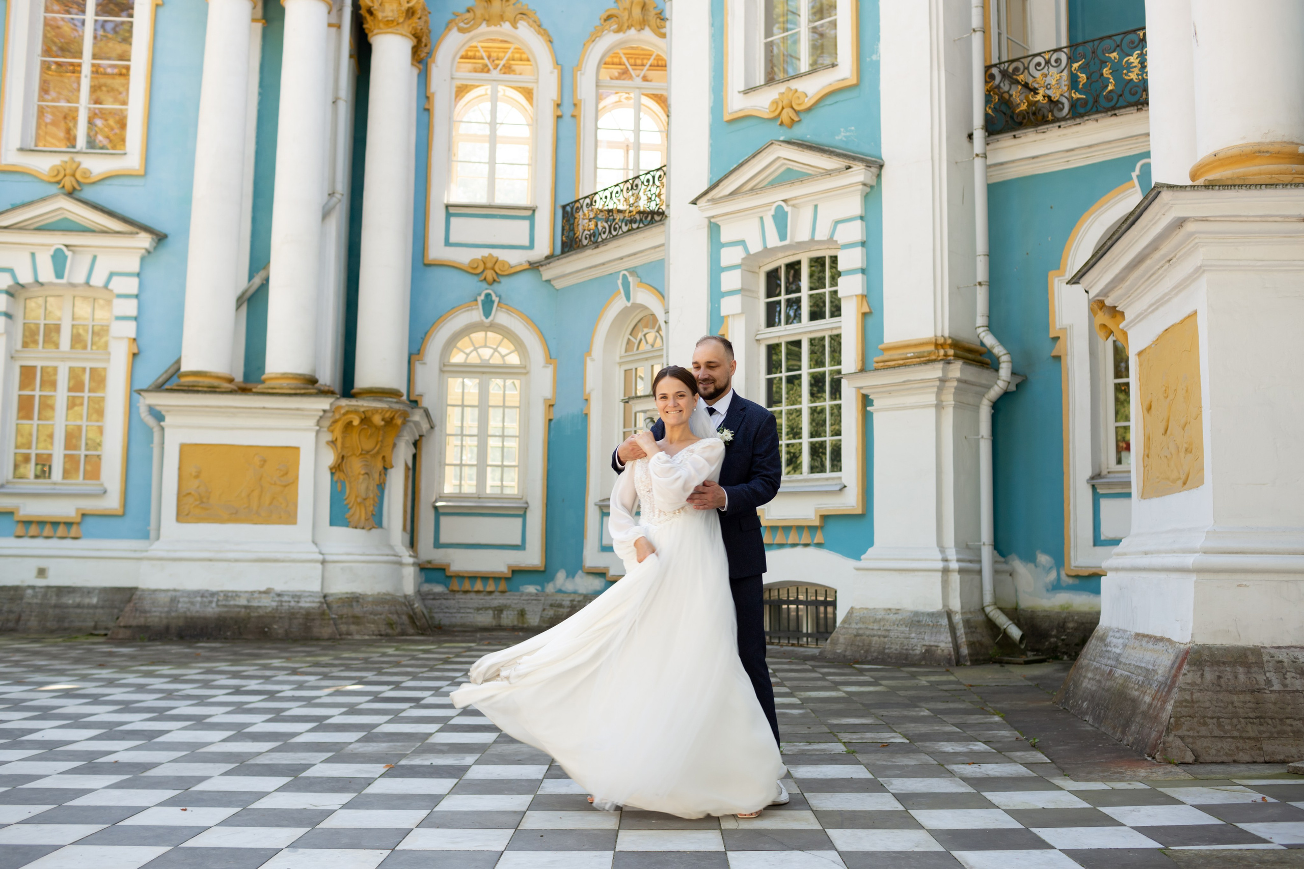 Свадебная фотопрогулка в Пушкине. Свадебный фотограф Кирилл Белый