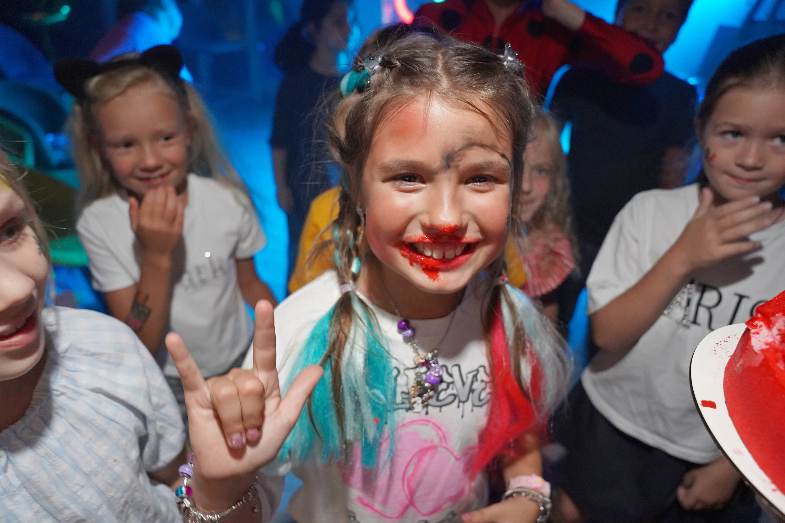 День рождения в арт-центре. Репортажный и портретный фотограф в Москве Анастасия Нетунаева