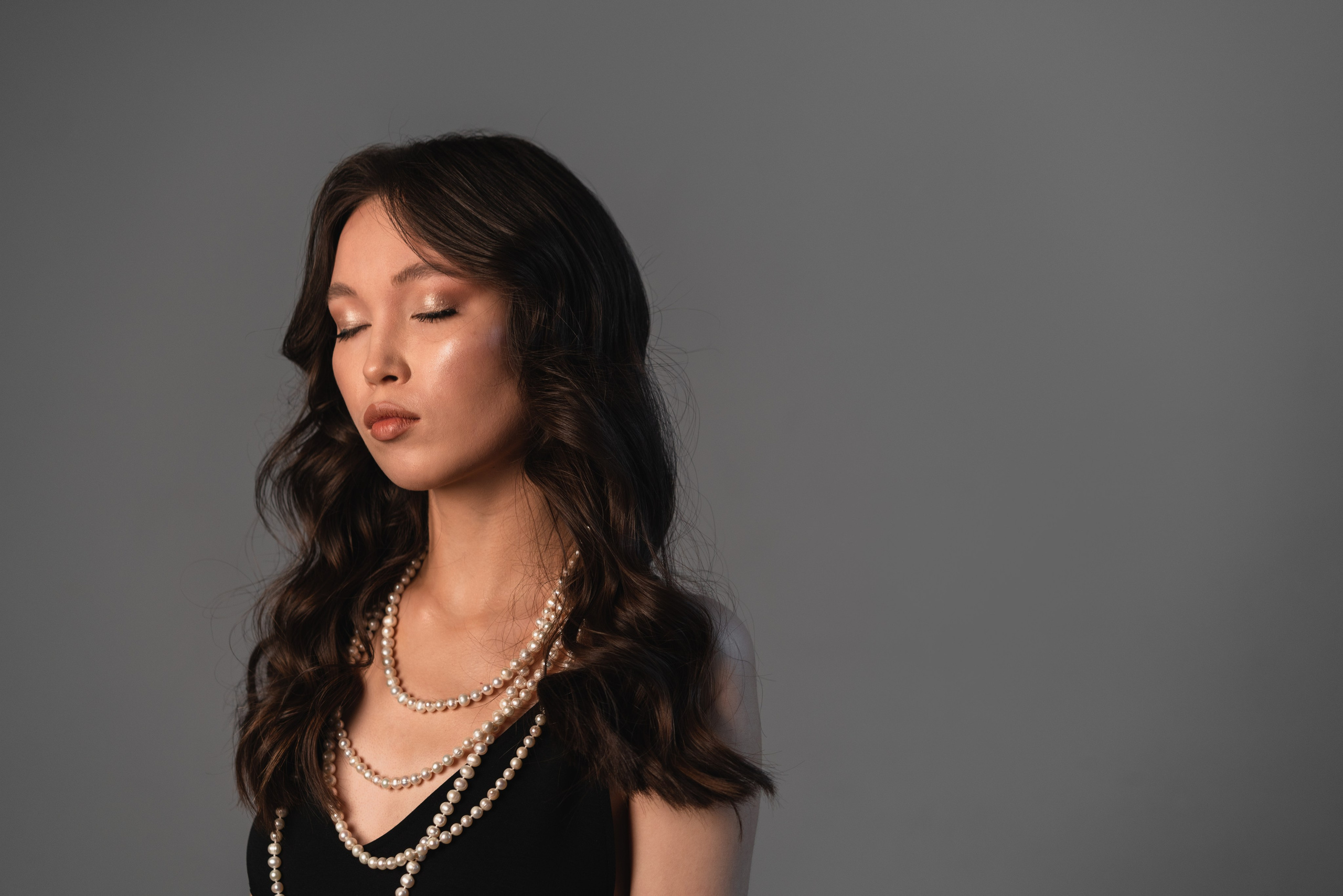 Женский портрет в Белграде, женский портрет в Нови Саде, Белград, Нови Сад, нежный, профессинальный, 2024, 2025, trendy, stylish, Female portrait Belgrade, Female portrait Novi Sad, photographer Novi Sad, studio, студийный